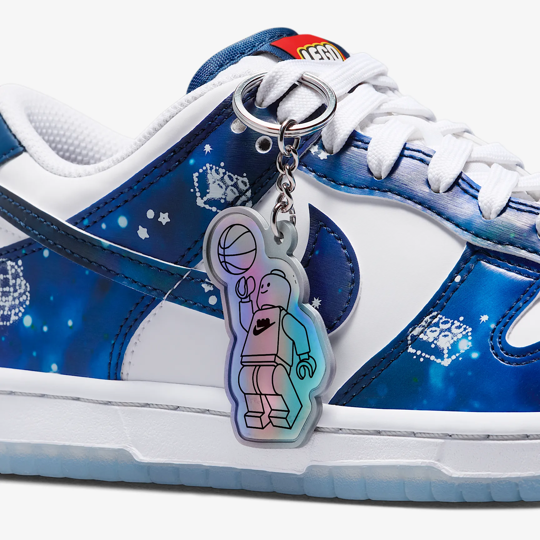 3977CA_LEGO-x-Nike-Dunk-Low-GS_BRAVE-BLUE_IM1448-100_img8