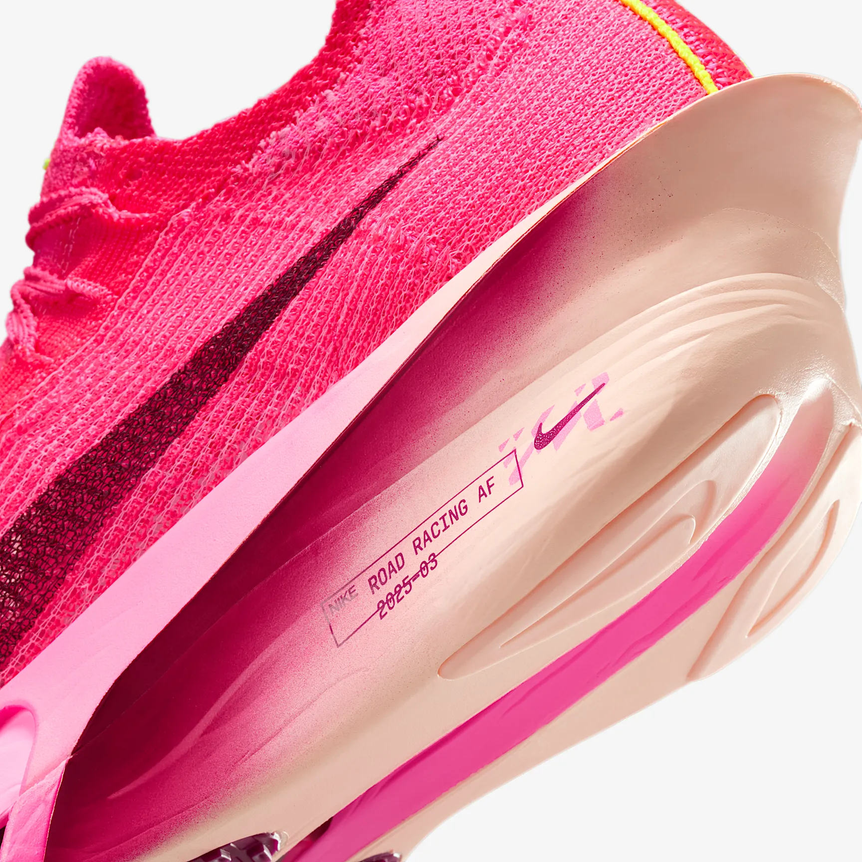 DB5778_Nike-Alphafly-3-WMNS_HYPER-PINK_FD8315-601_img7