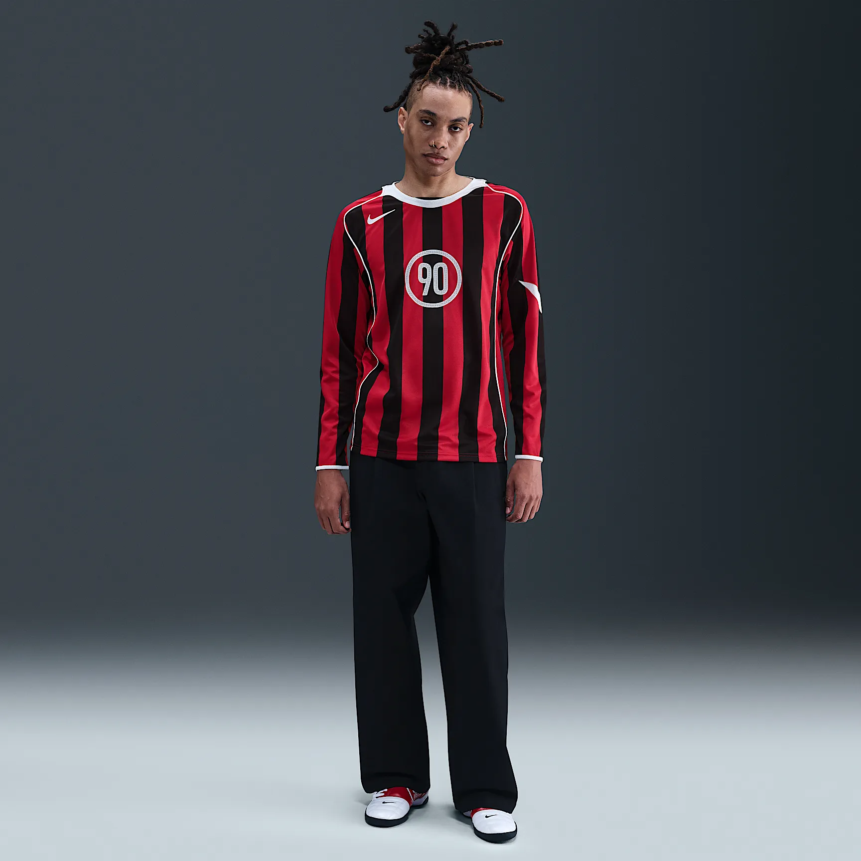 AE1A34_Nike-Total-90-Dri-FIT-Long-Sleeve-Football-Top_GYM-RED_IM6313-687_img3