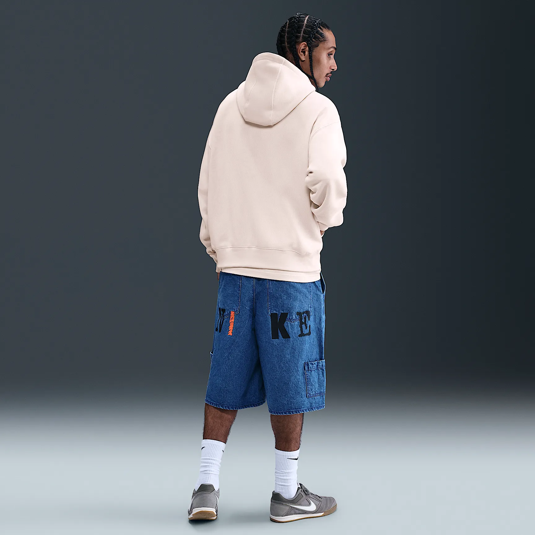 E2D6D3_Nike-Pullover-Hoodie_LIGHT-OREWOOD-BROWN_IQ2769-104_img4