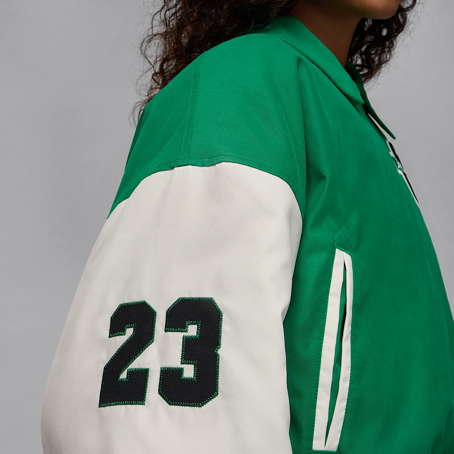 0E6A44_Jordan-Brooklyn-Therma-FIT-Varsity-Jacket-WMNS_-MALACHITE_HV0403-365_img5