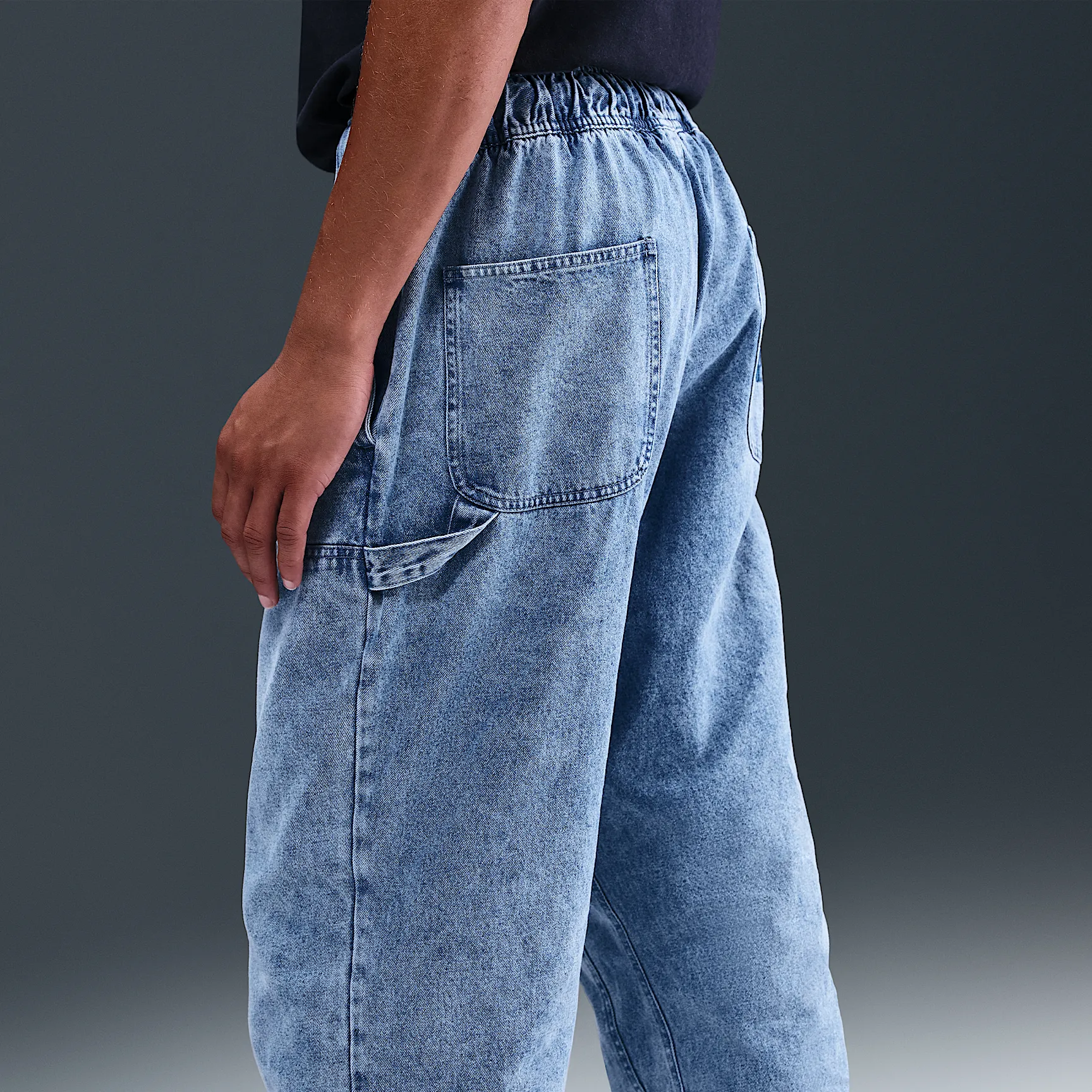 4D688D_Nike-Denim-Basketball-Trousers_BLUE-GREY_HV3560-436_img1