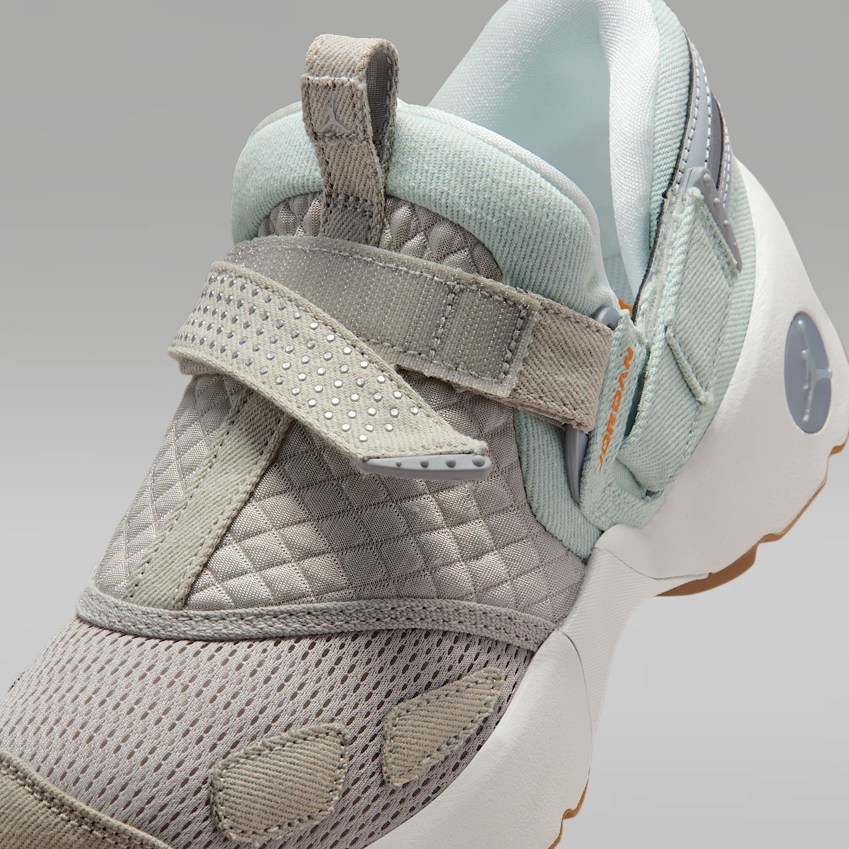 807873_Jordan-Trunner-LX_CORDUROY-SUMMIT-WHITE_IM6661-981_img6