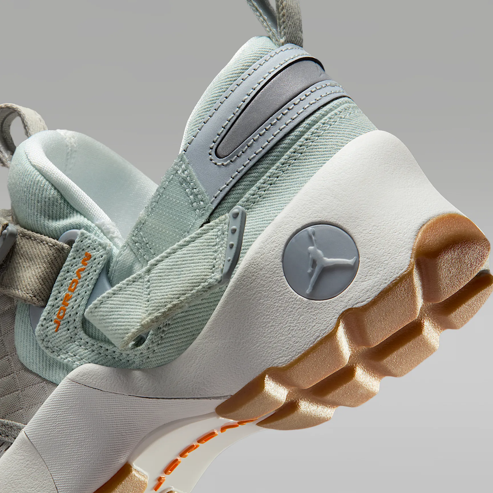 807873_Jordan-Trunner-LX_CORDUROY-SUMMIT-WHITE_IM6661-981_img7