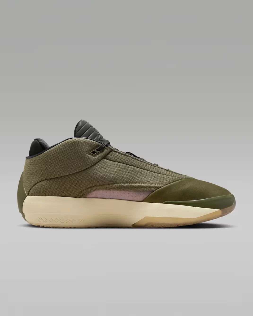 332C17_Air-Jordan-40_HERITAGE_HQ2077-200_img2