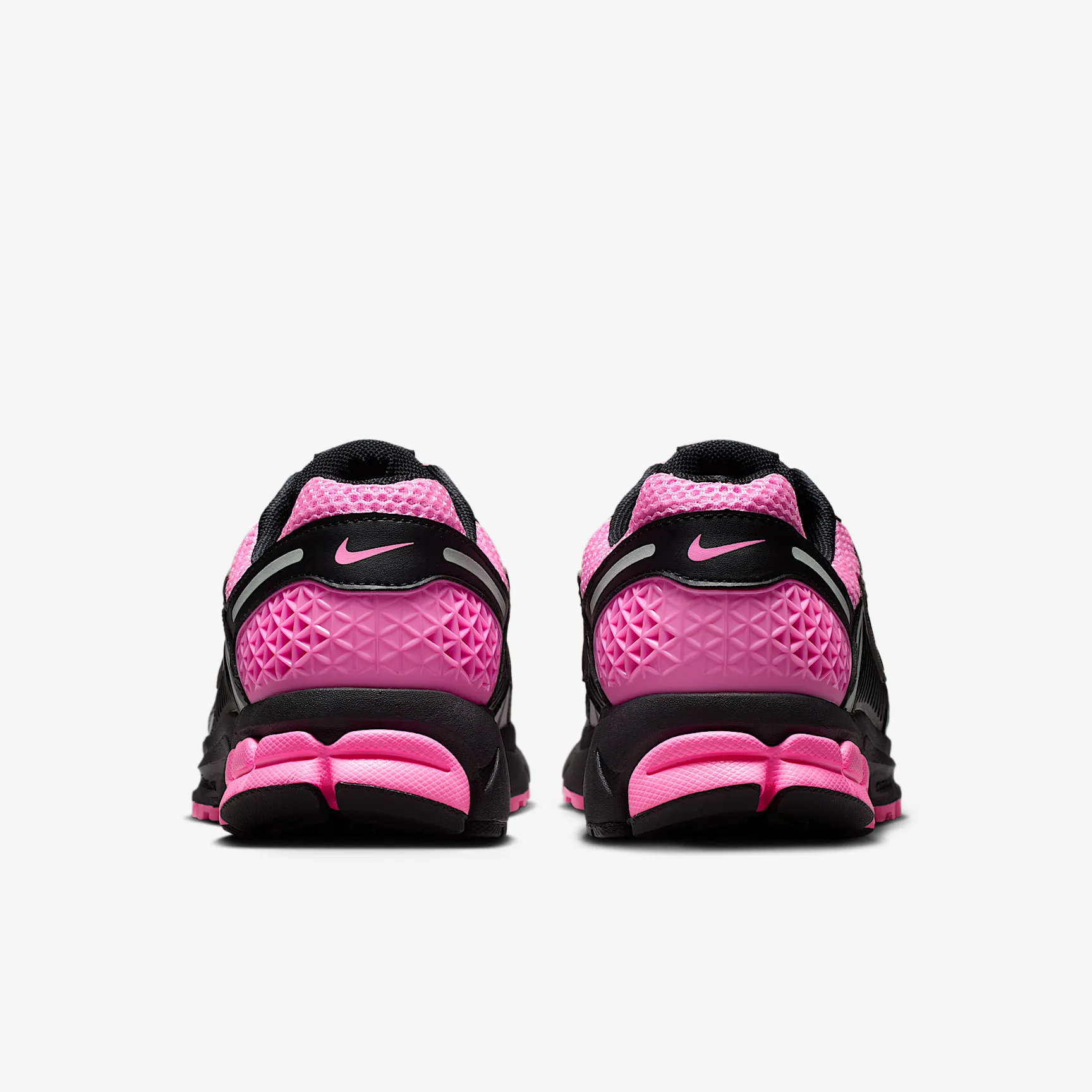 F8518B_Nike-Zoom-Vomero-5-WMNS_PINK-SPELL-BLACK_FJ2028-601_img5