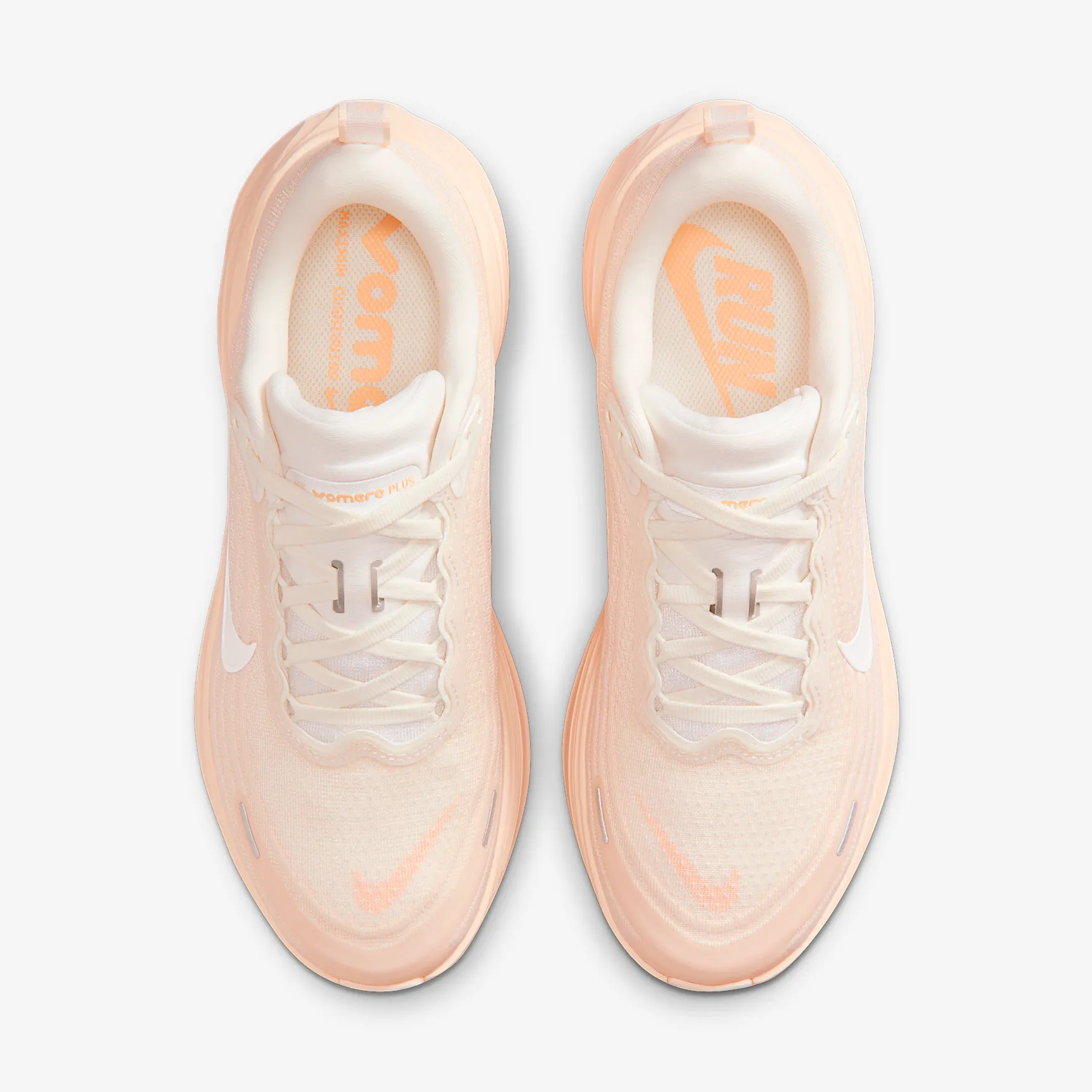 E7BDA5_Nike-Vomero-Plus-WMNS_GUAVA-ICE-ORANGE-CHALK_HV8154-801_img3