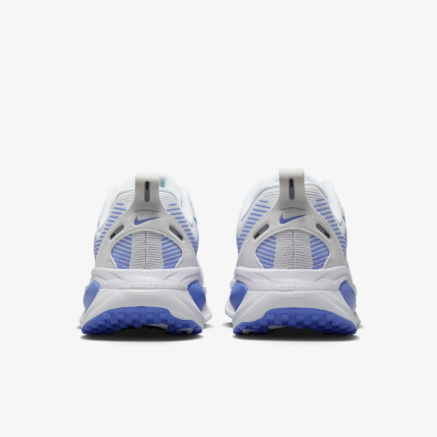 5D6698_Nike-Vomero-18-WMNS_WHITE-ROYAL-PULSE_HM6804-111_img5