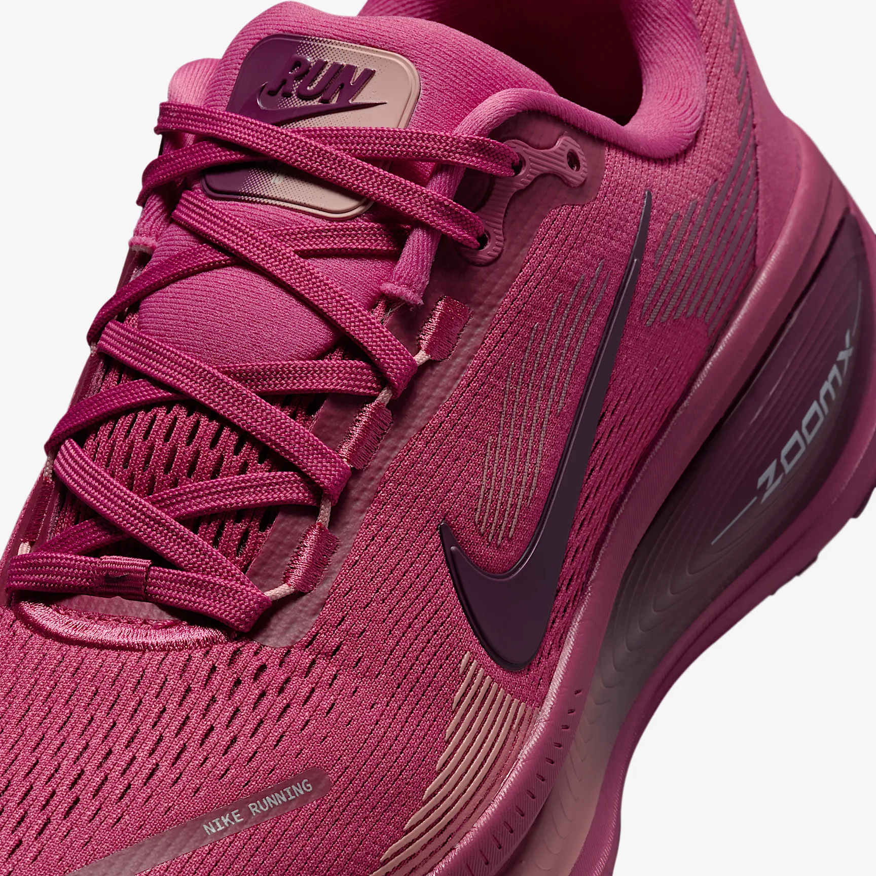 720F39_Nike-Vomero-18-WMNS_SWEET-BEET-NOBLE-RED_HM6804-604_img6