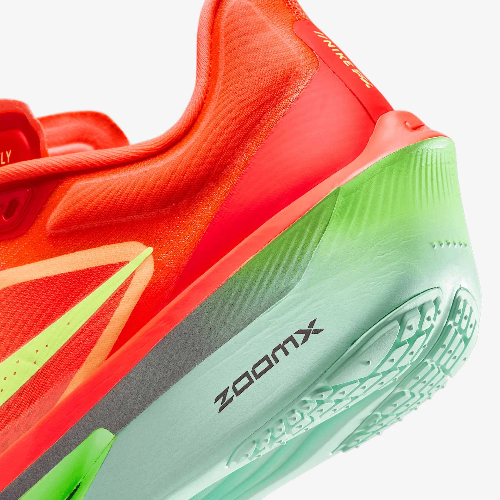 FB0104_Nike-Zoom-Fly-6-WMNS_BRIGHT-CRIMSON-LIME-BLAST_FN8455-601_img7