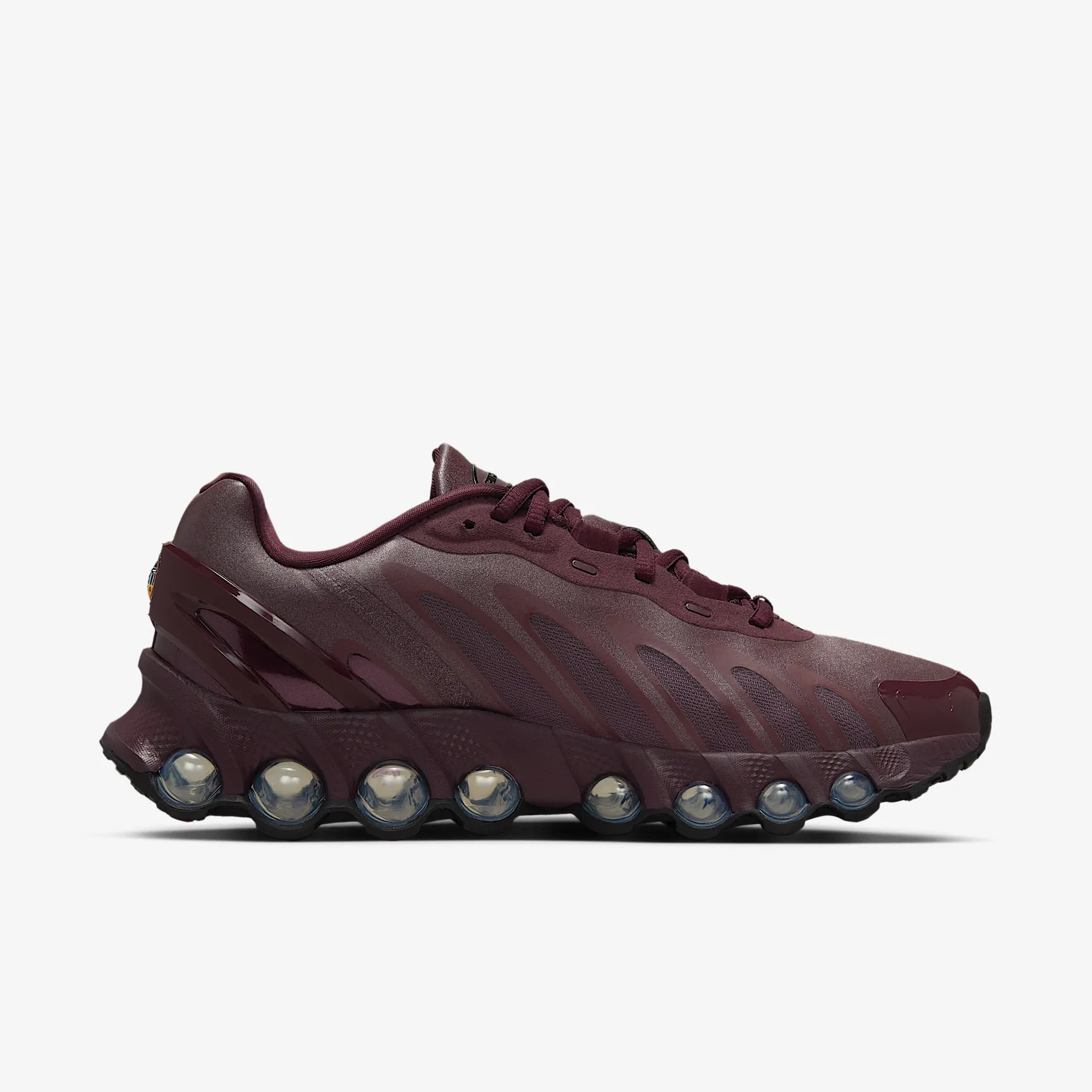 69444B_Nike-Air-Max-Dn8-WMNS_BURGUNDY-CRUSH-METALLIC-SILVER_HF5509-602_img2