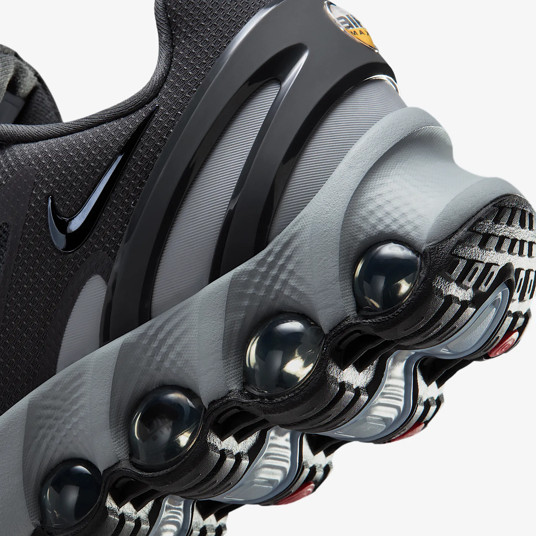 3B3939_Nike-Air-Max-Dn8_ANTHRACITE-WOLF-GREY_IH4119-007_img7