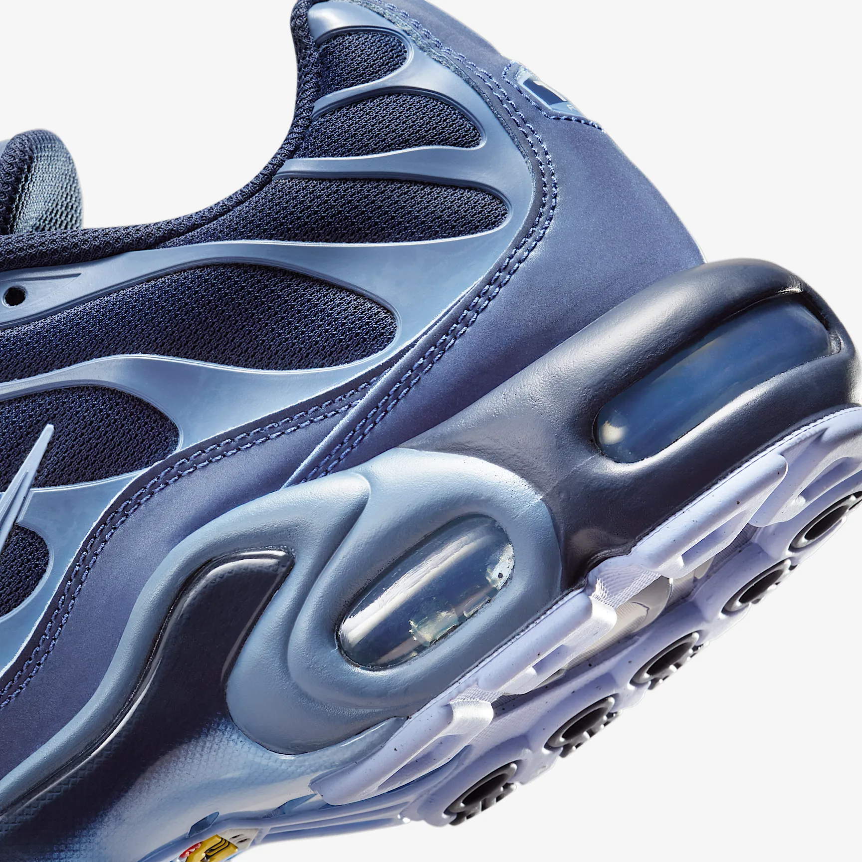 4E587E_Nike-Air-Max-Plus_OBSIDIAN-ALUMINUM_IM6601-451_img7