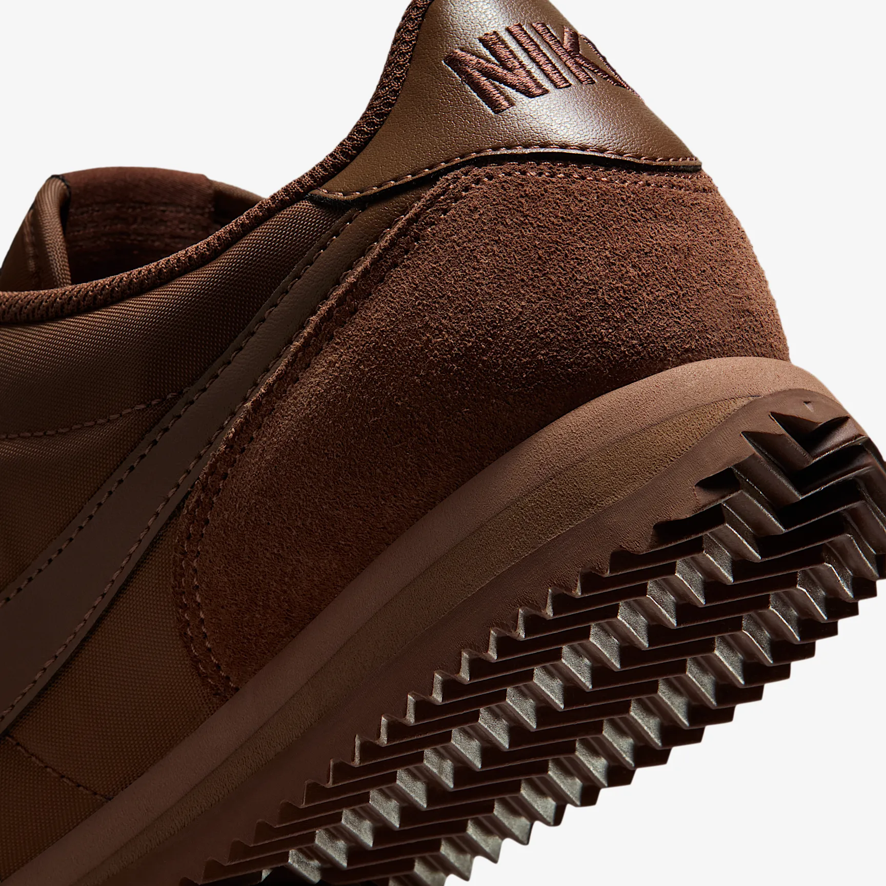 3A2318_Nike-Cortez-WMNS_FAUNA-BROWN_IM6034-200_img7