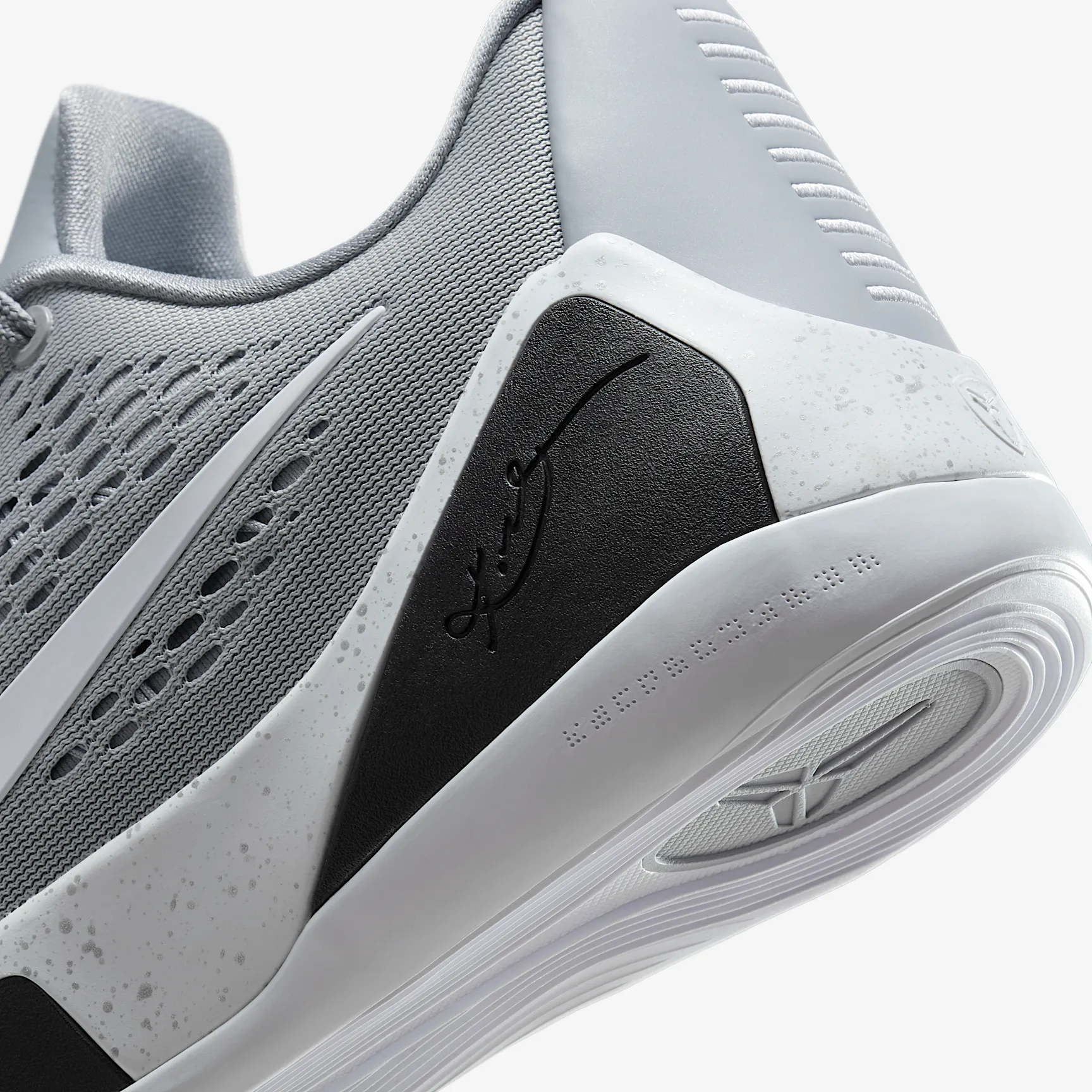 Nike Kobe 9 Elite Low EM Protro 