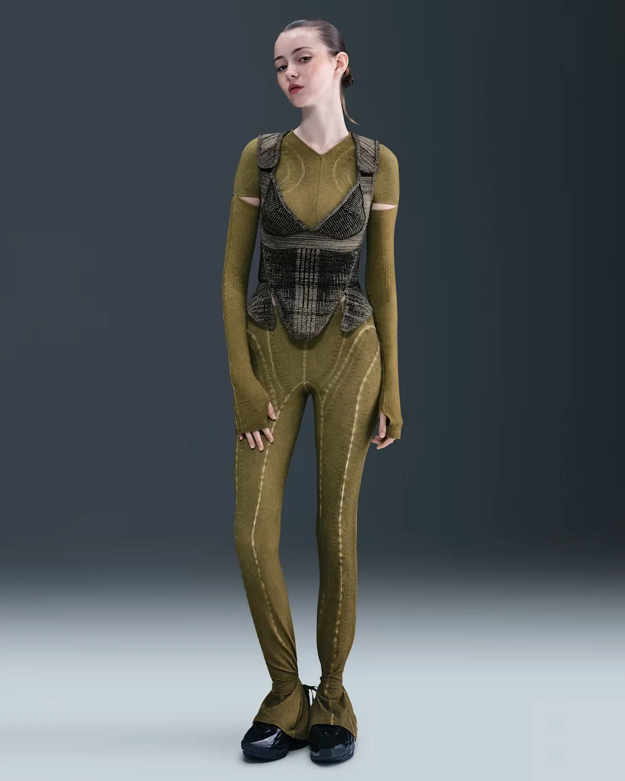 837D76_KNWLS-x-Nike-Scythe-Corset-WMNS_BLACK-BEIGE-FLYKNIT_img3