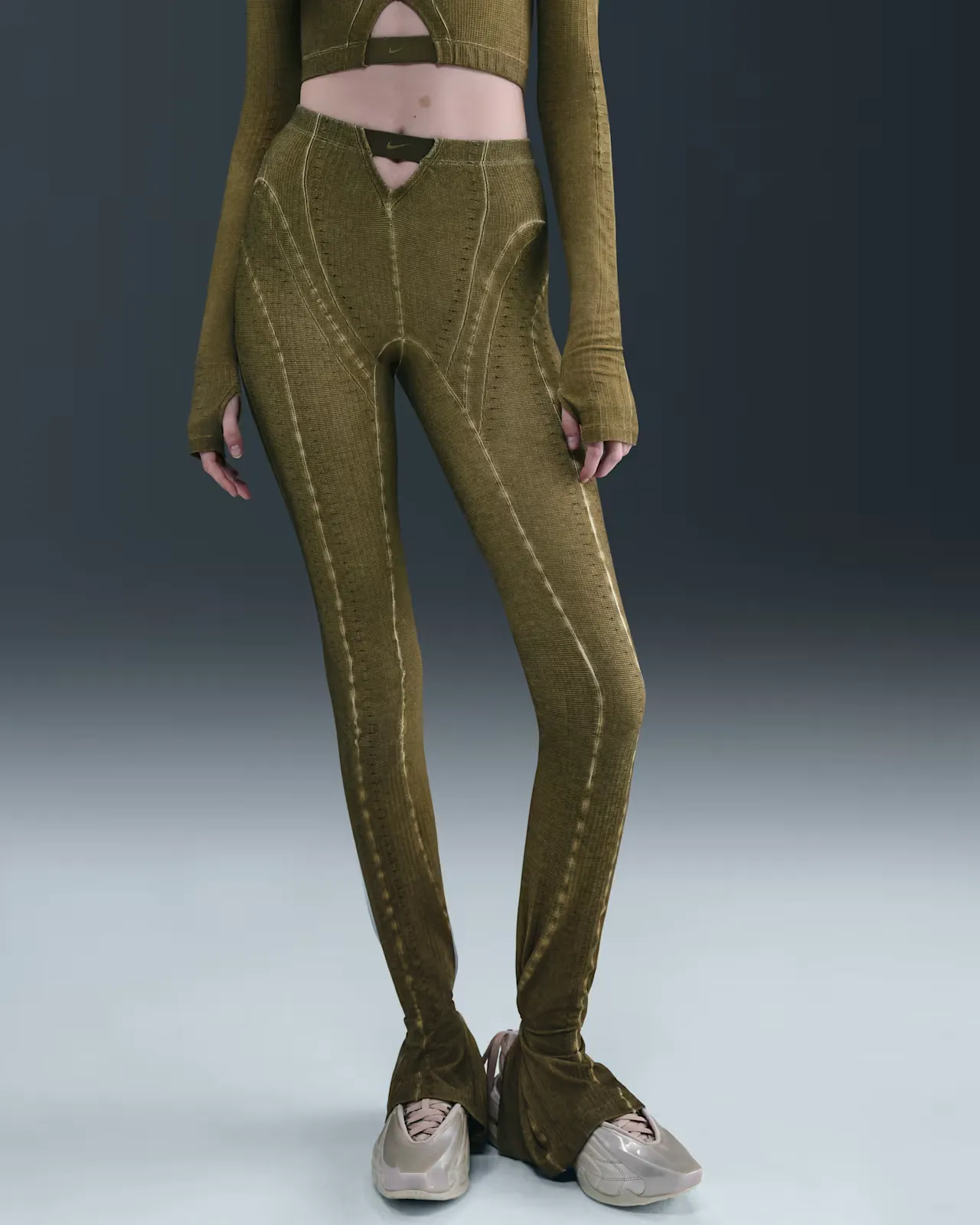 6C5D3E_KNWLS-x-Nike-Ghost-Trousers-WMNS_KHAKI_img1