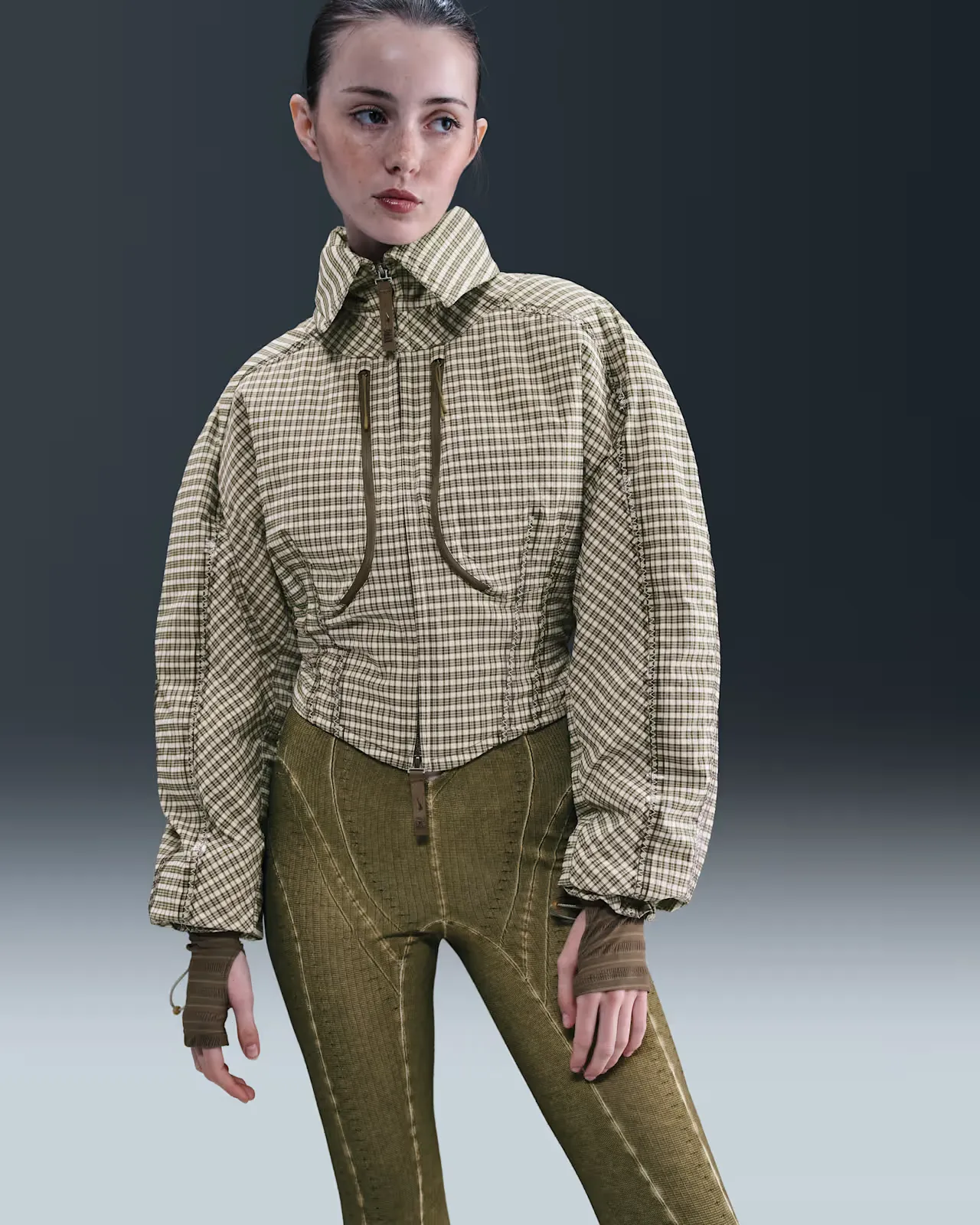 6C5D3E_KNWLS-x-Nike-Joan-Jacket-WMNS_KHAKI_A-venir_img0