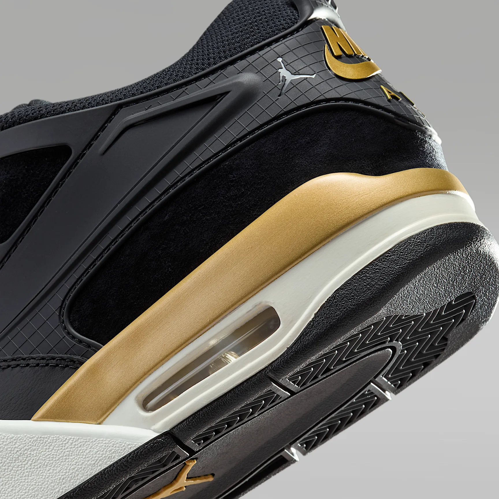 000000_Air-Jordan-4-RM_BLACK-SAIL-GOLD_IM6004-010_img7