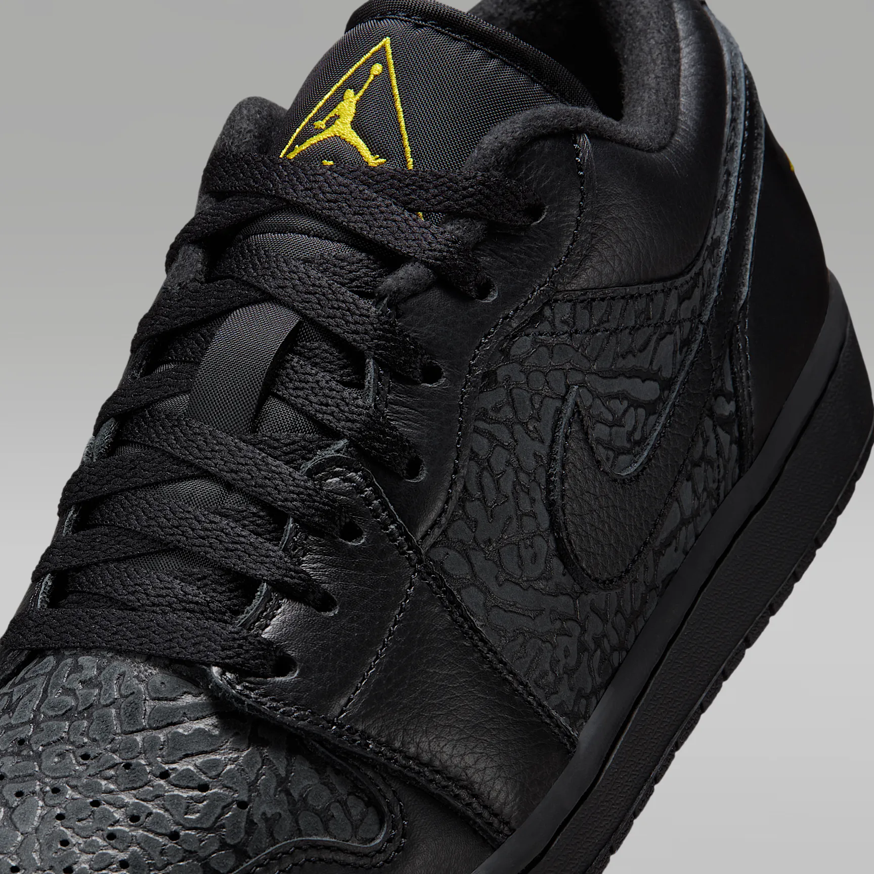 Air Jordan 1 Low SE 