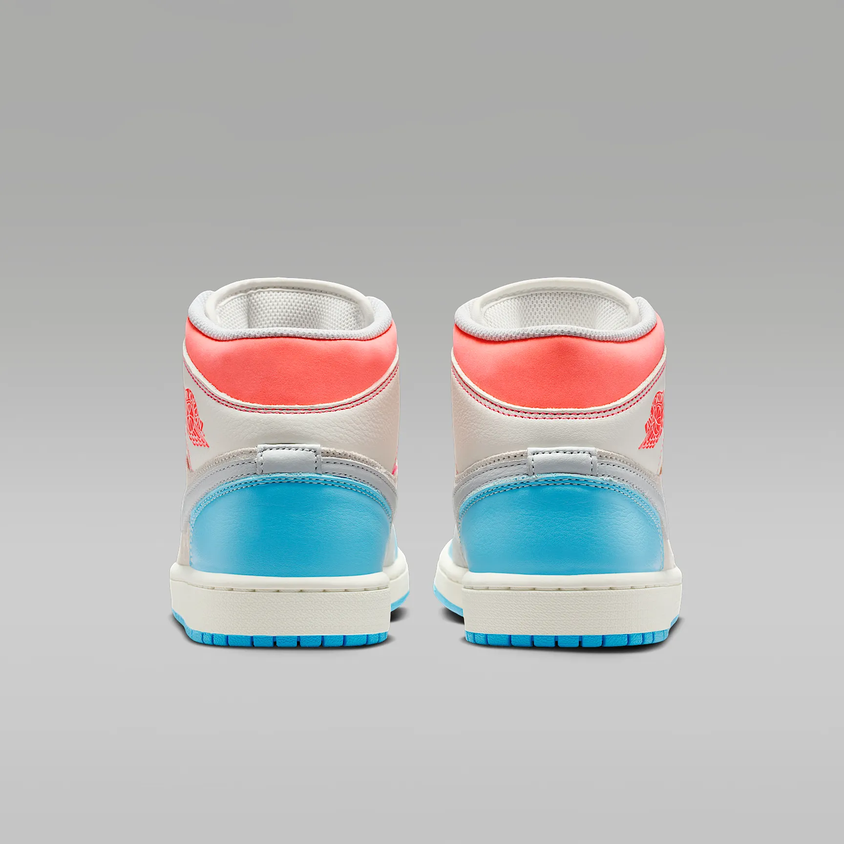 FF6D78_Air-Jordan-1-Mid-WMNS_HOT-LAVA-BLUE-CHILL_IM7420-133_img5