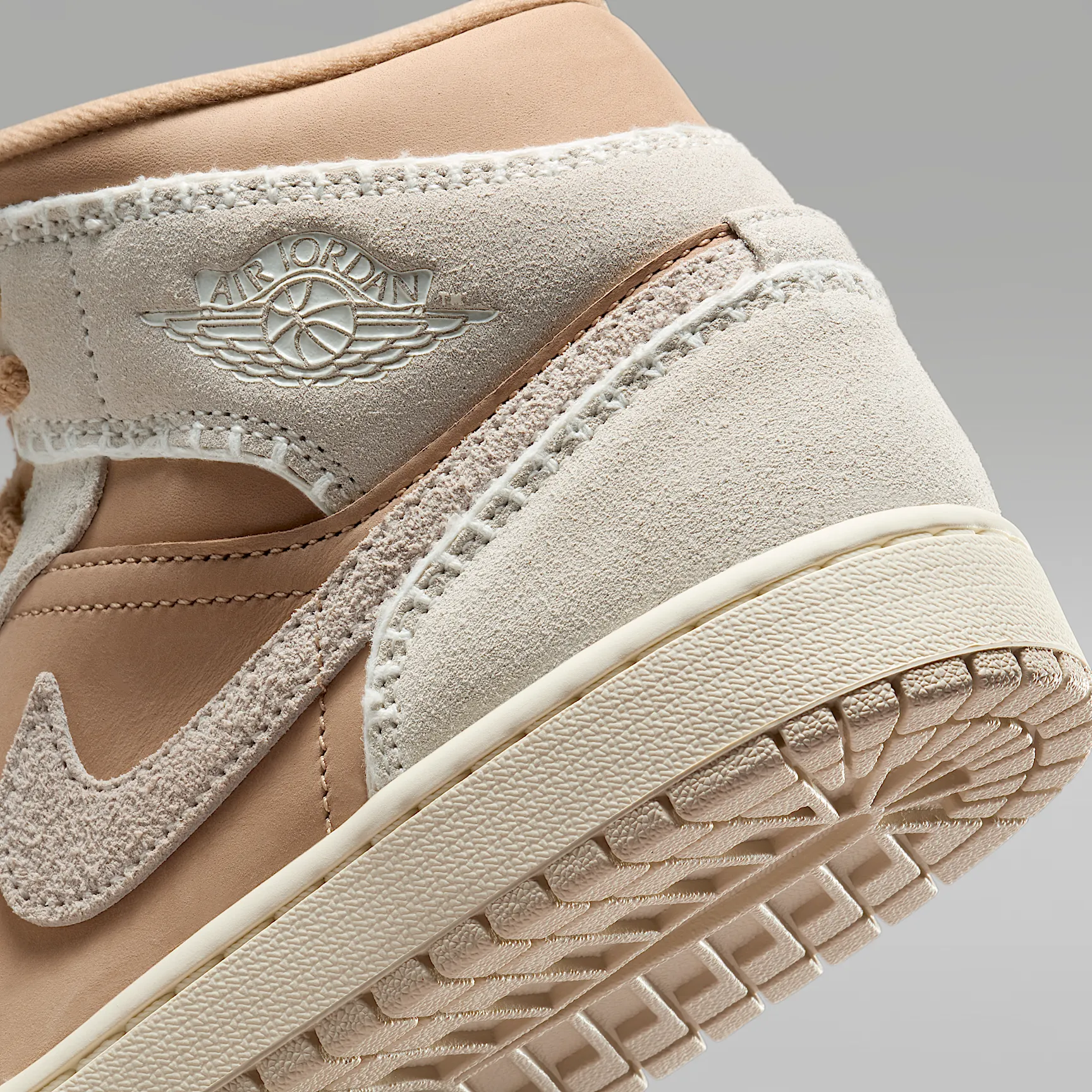 735541_Air-Jordan-1-Mid-SE-WMNS_HEMP-SAIL_HV4269-200_img7