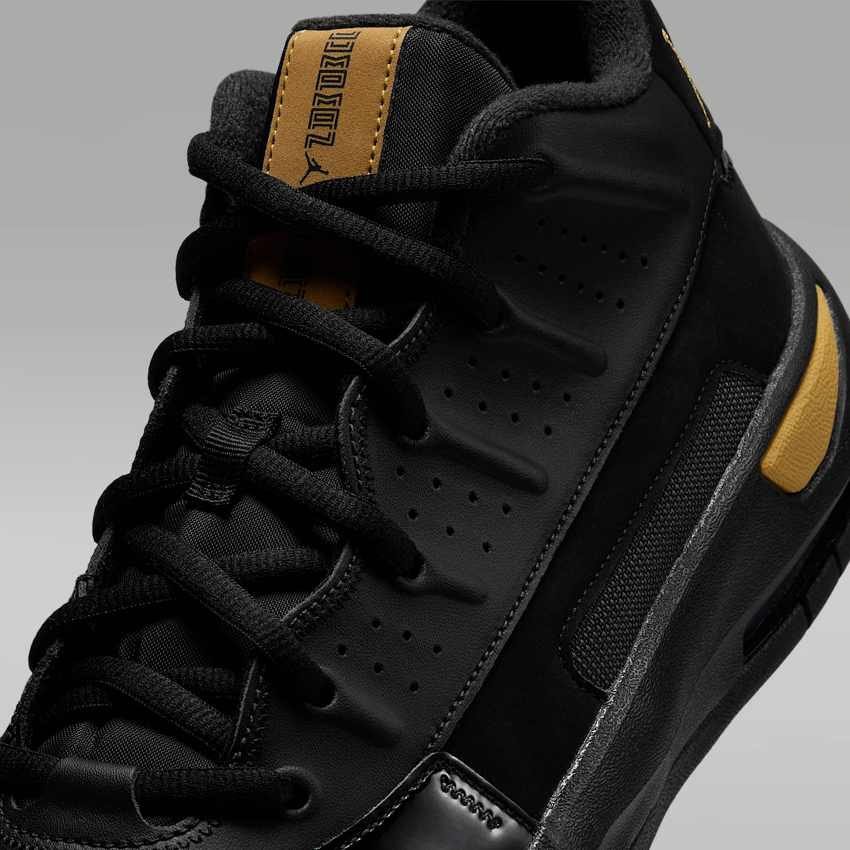 000000_Jordan-Max-Aura-7_BLACK-METALLIC-GOLD_HQ2091-007_img6