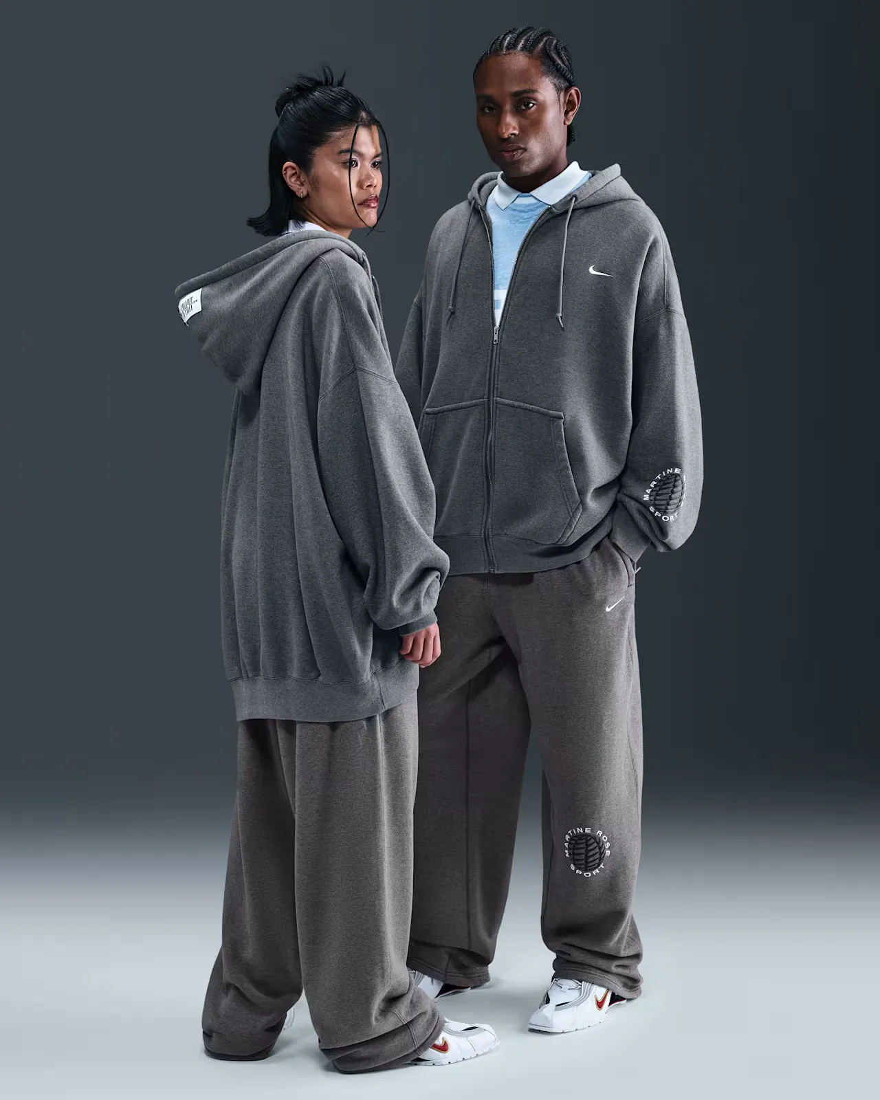 A8A5A8_Martine-Rose-x-Nike-Fleece-Pants_GREY_HM9033-002_img0