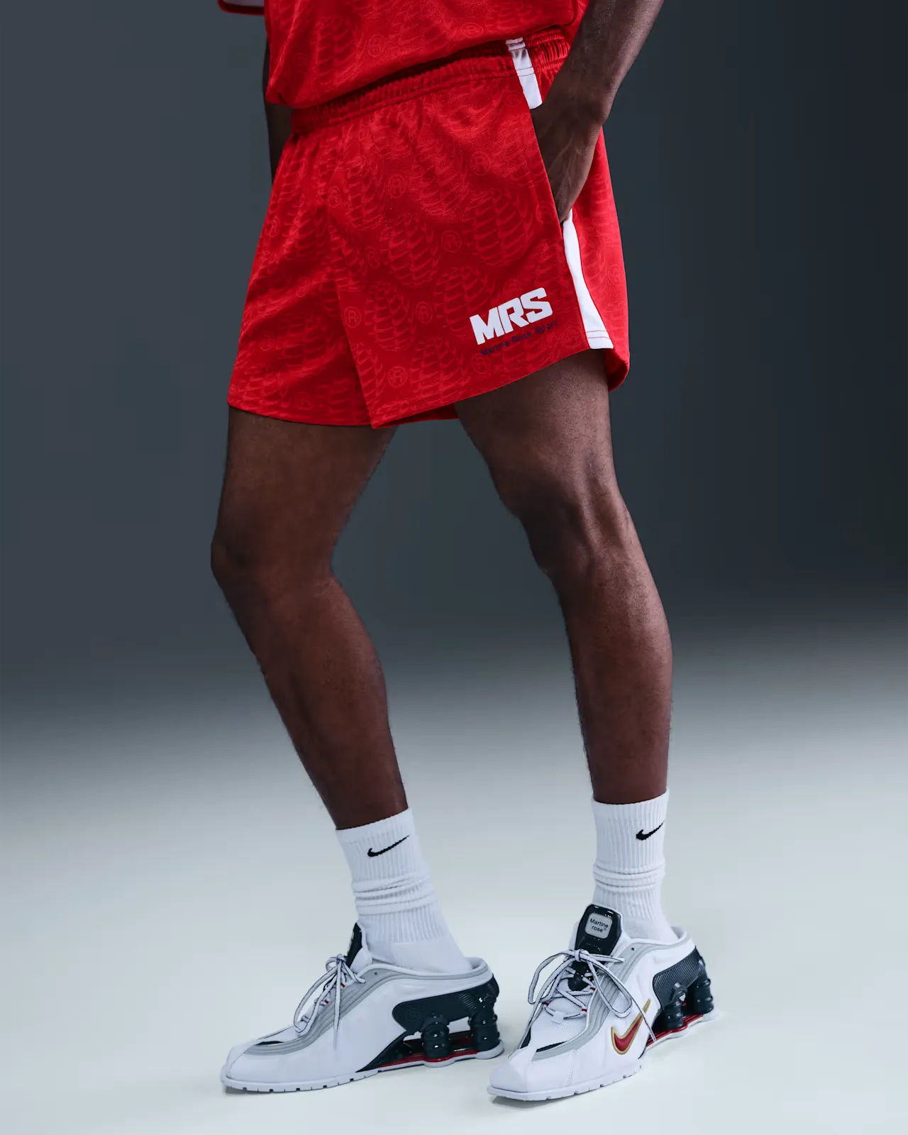 CC152B_Martine-Rose-x-Nike-Football-Short_RED_HM9025-657_img1