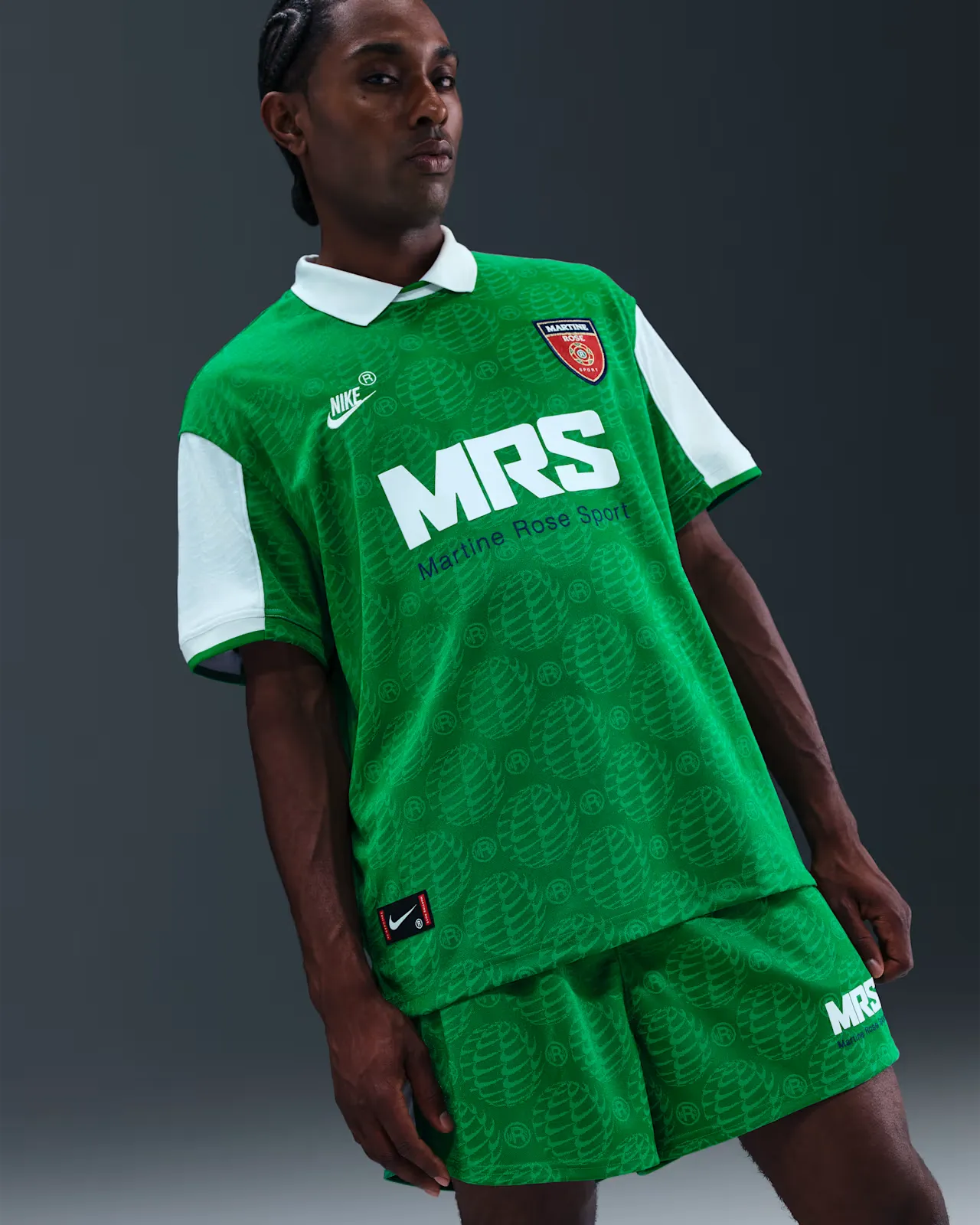 1EB05B_Martine-Rose-x-Nike-Jersey-T-shirt_GREEN_HM9020-310_img2