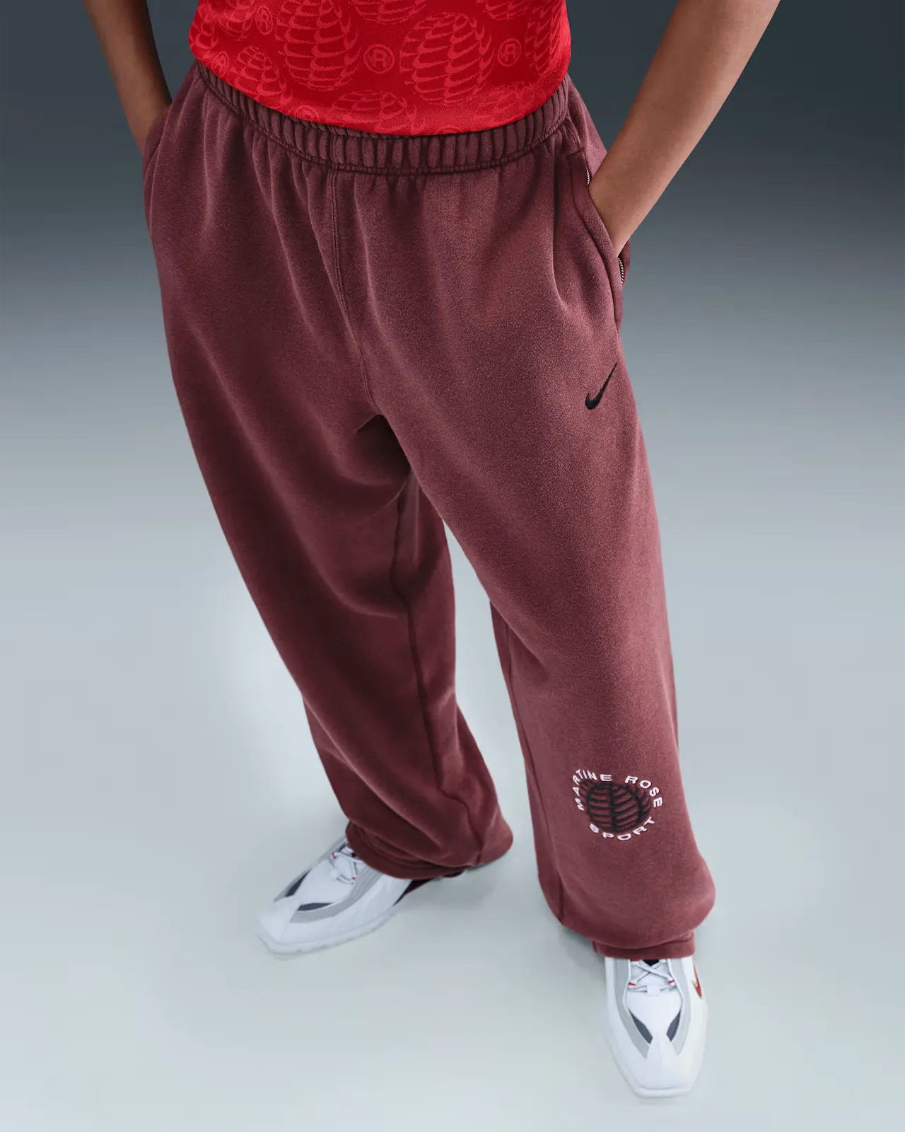 854B57_Martine-Rose-x-Nike-Fleece-Pants_BURGUNDY_HM9033-613_img2