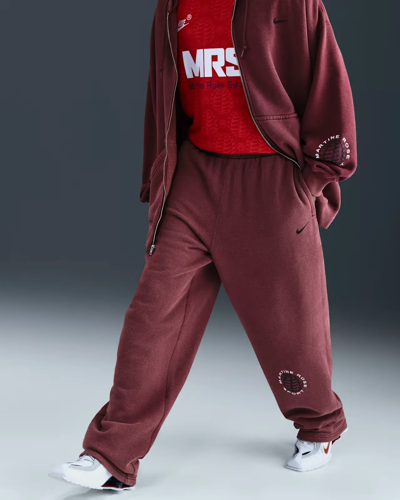854B57_Martine-Rose-x-Nike-Fleece-Pants_BURGUNDY_HM9033-613_img3