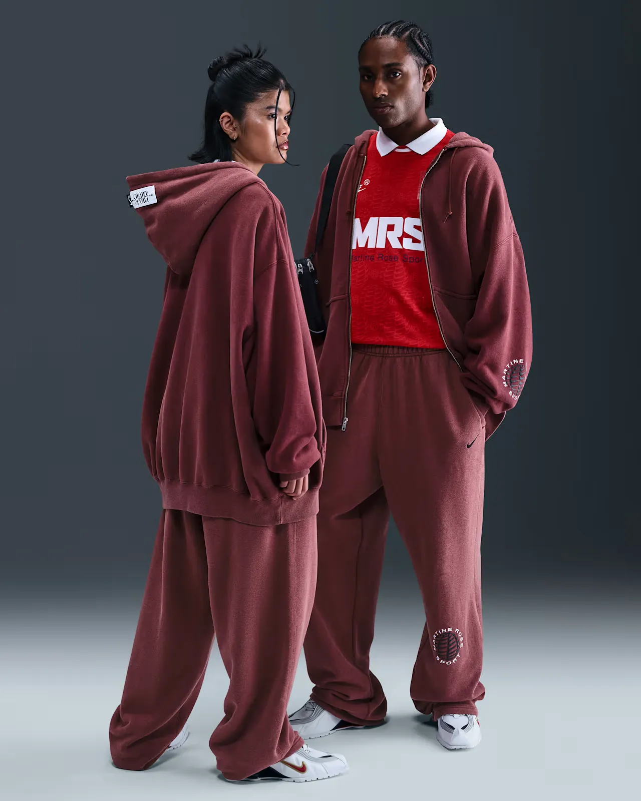 854B57_Martine-Rose-x-Nike-Fleece-Pants_BURGUNDY_HM9033-613_img0