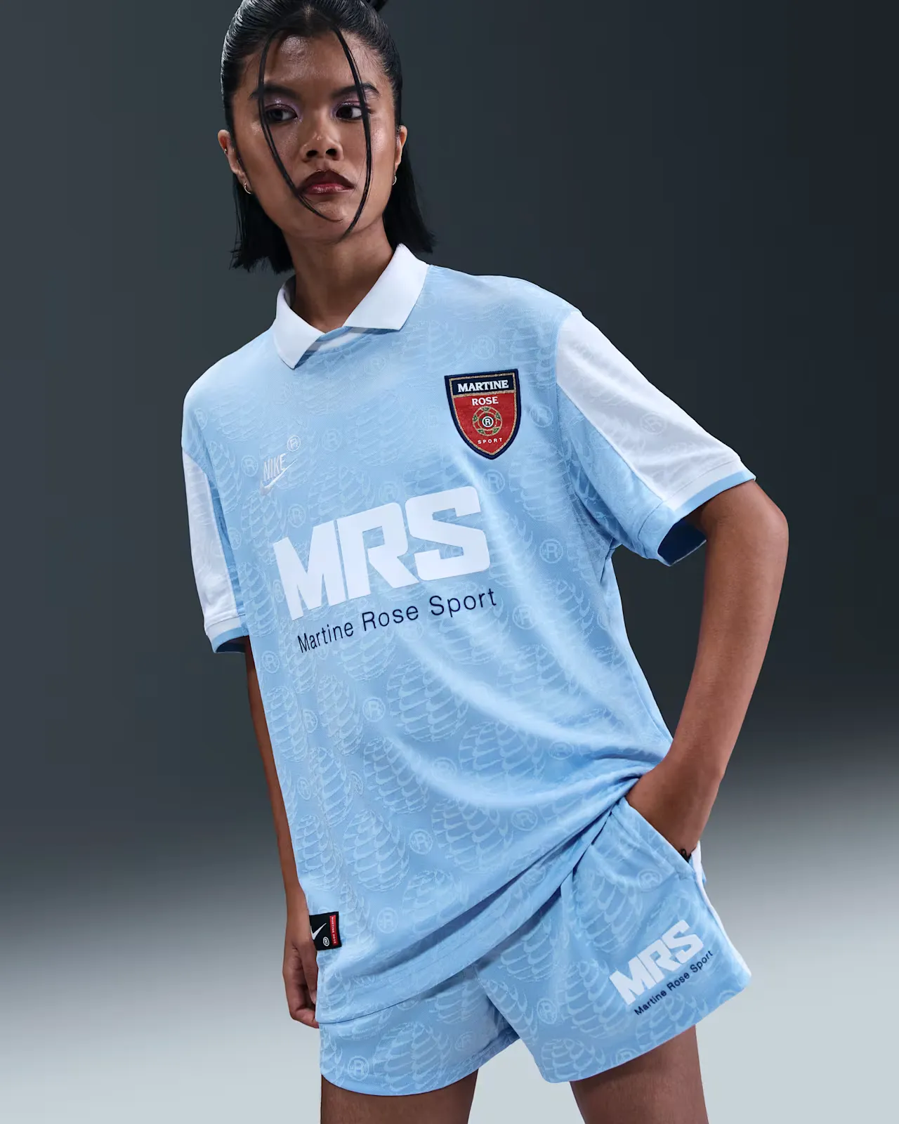 B0D5F9_Martine-Rose-x-Nike-Jersey-T-shirt_BLUE_HM9020-422_img1