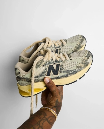 image de Joe Freshgoods New Balance 2010 Bag Lady