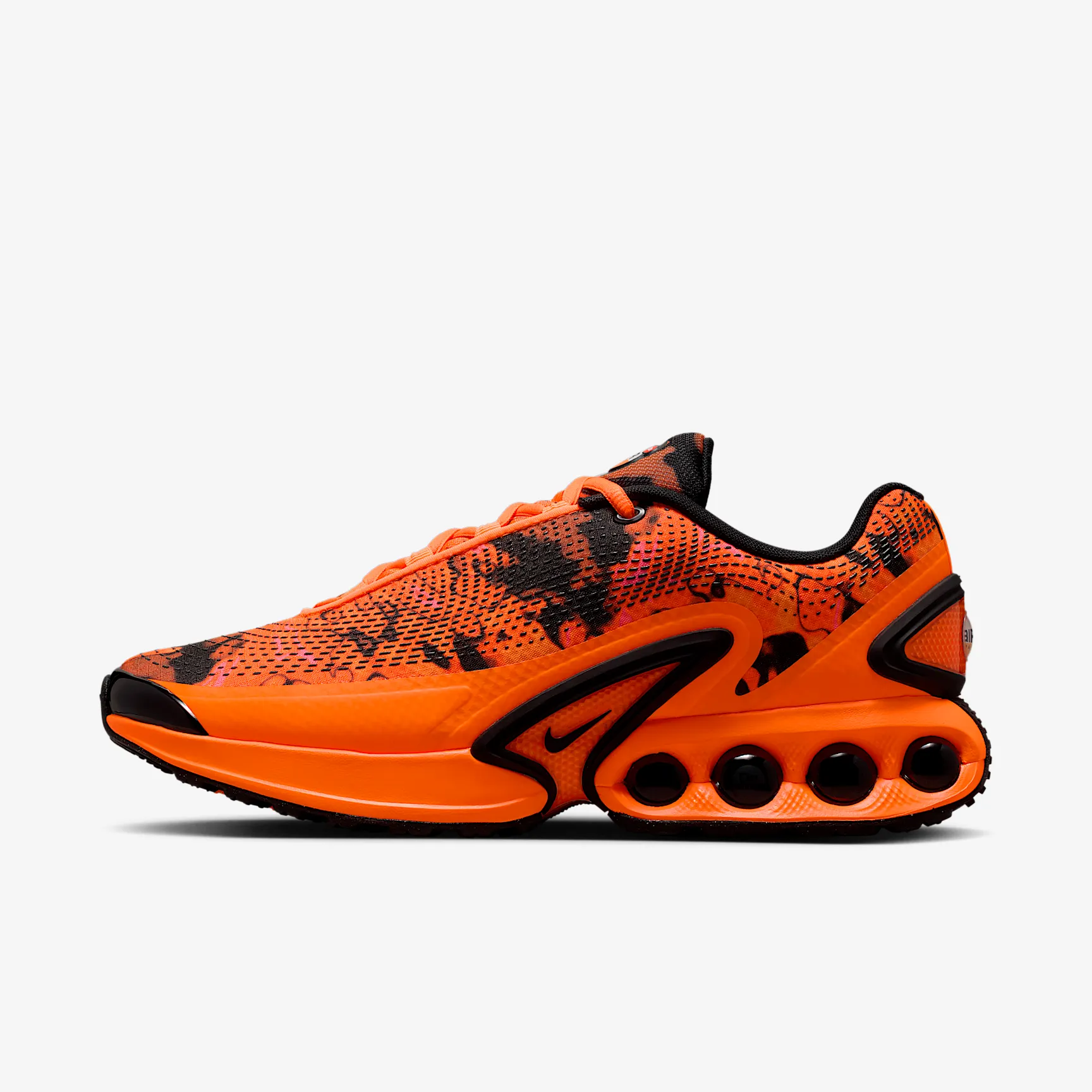 EB4403_Nike-Air-Max-Dn-NRG_TOTAL-ORANGE_IM6136-800_img0