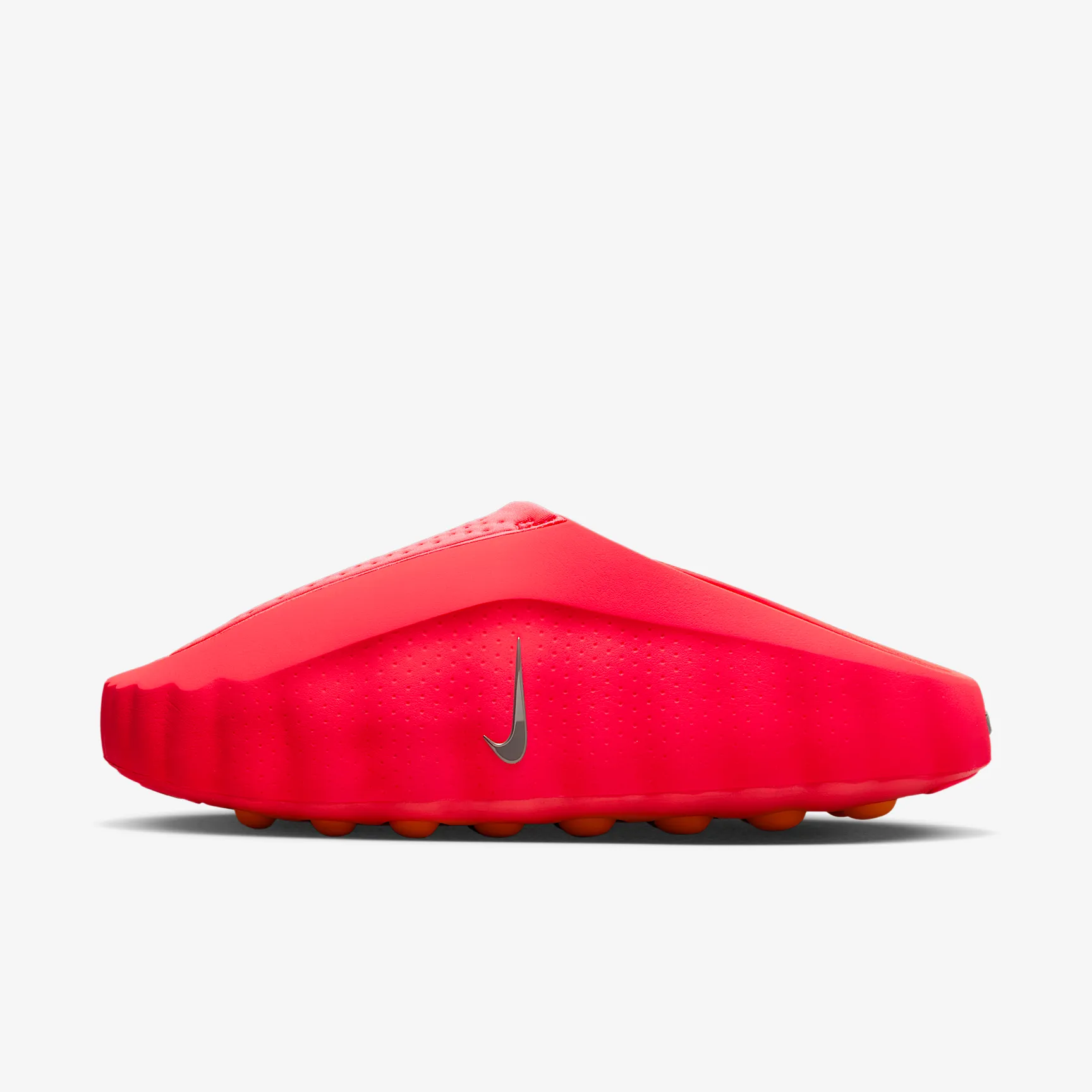 FB1541_Nike-Mind-001_SOLAR-RED_HQ4307-600_img1