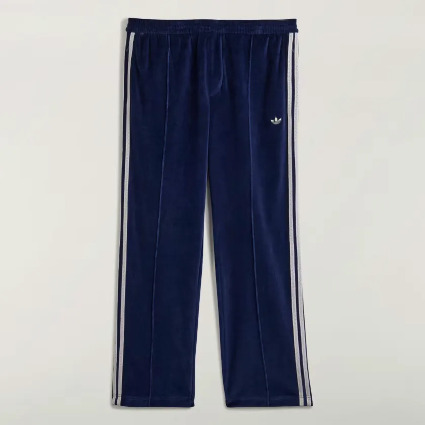 0F1733_Wales-Bonner-x-adidas-Velour-Track-Pant_COLLEGIATE-NAVY_KG3625_img0