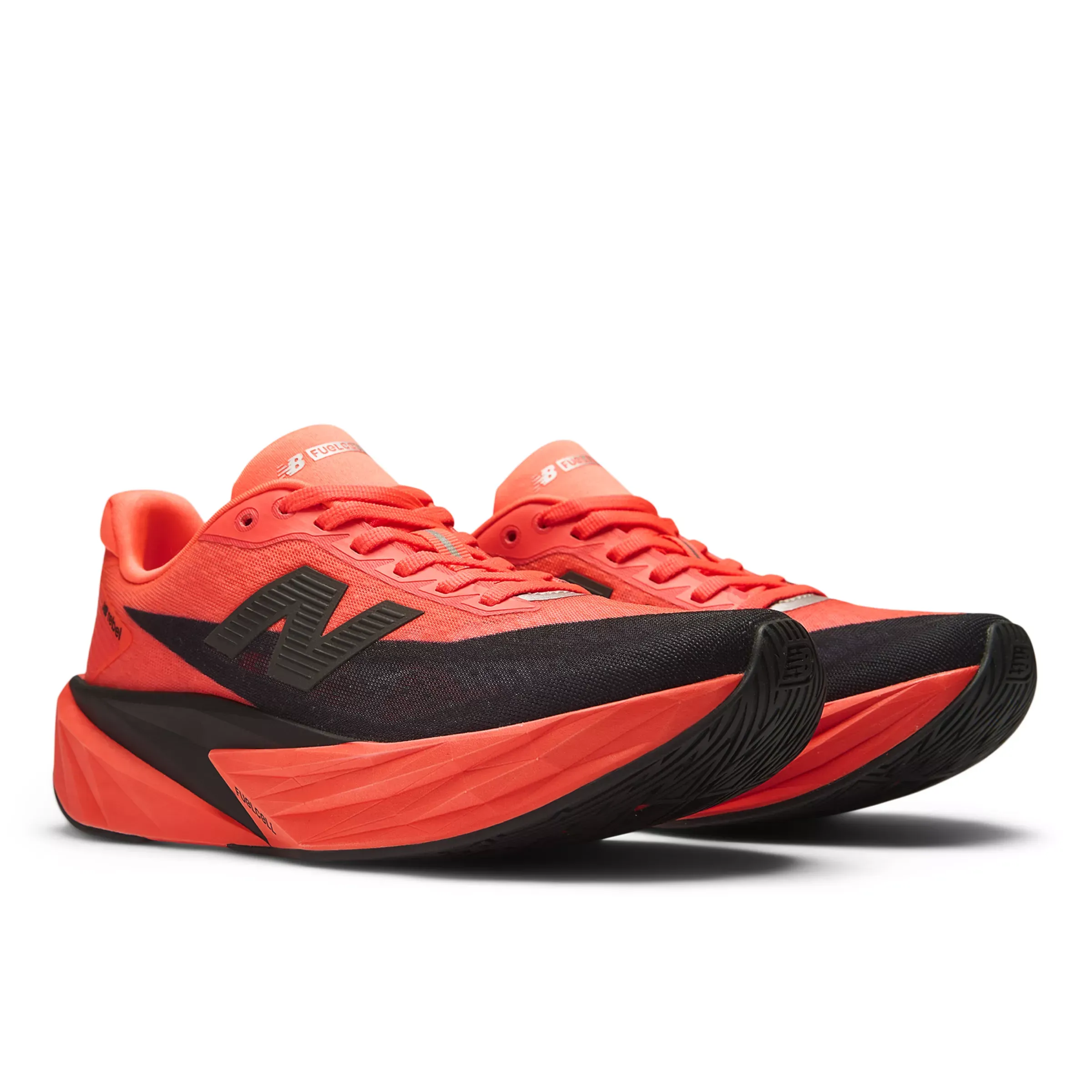 D2392F_New-Balance-FuelCell-Rebel-v5-WMNS_URGENT-RED_WFCXLQ5_img1