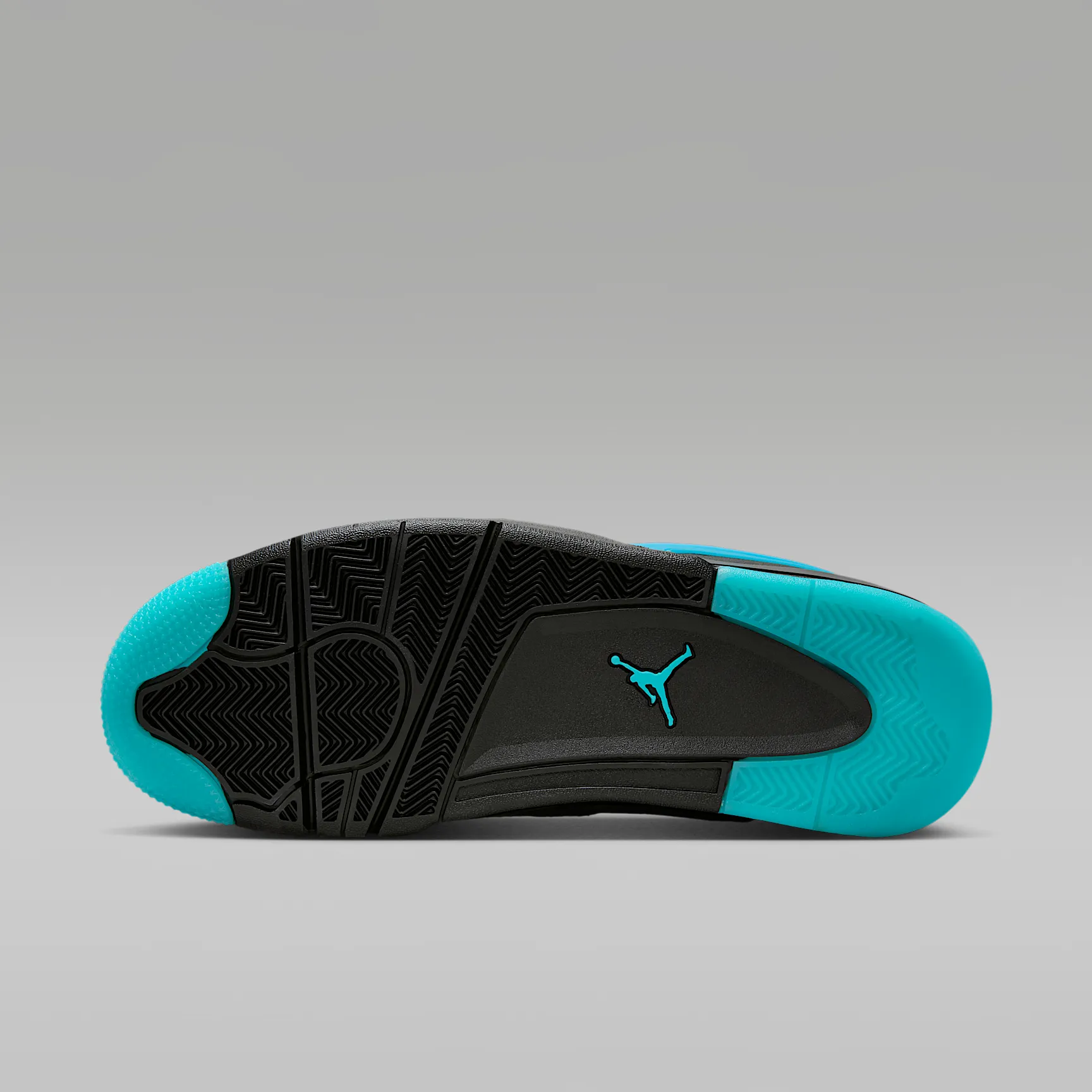 147FA4_Air-Jordan-4-RM_GAMMA_FQ7939-040_img1