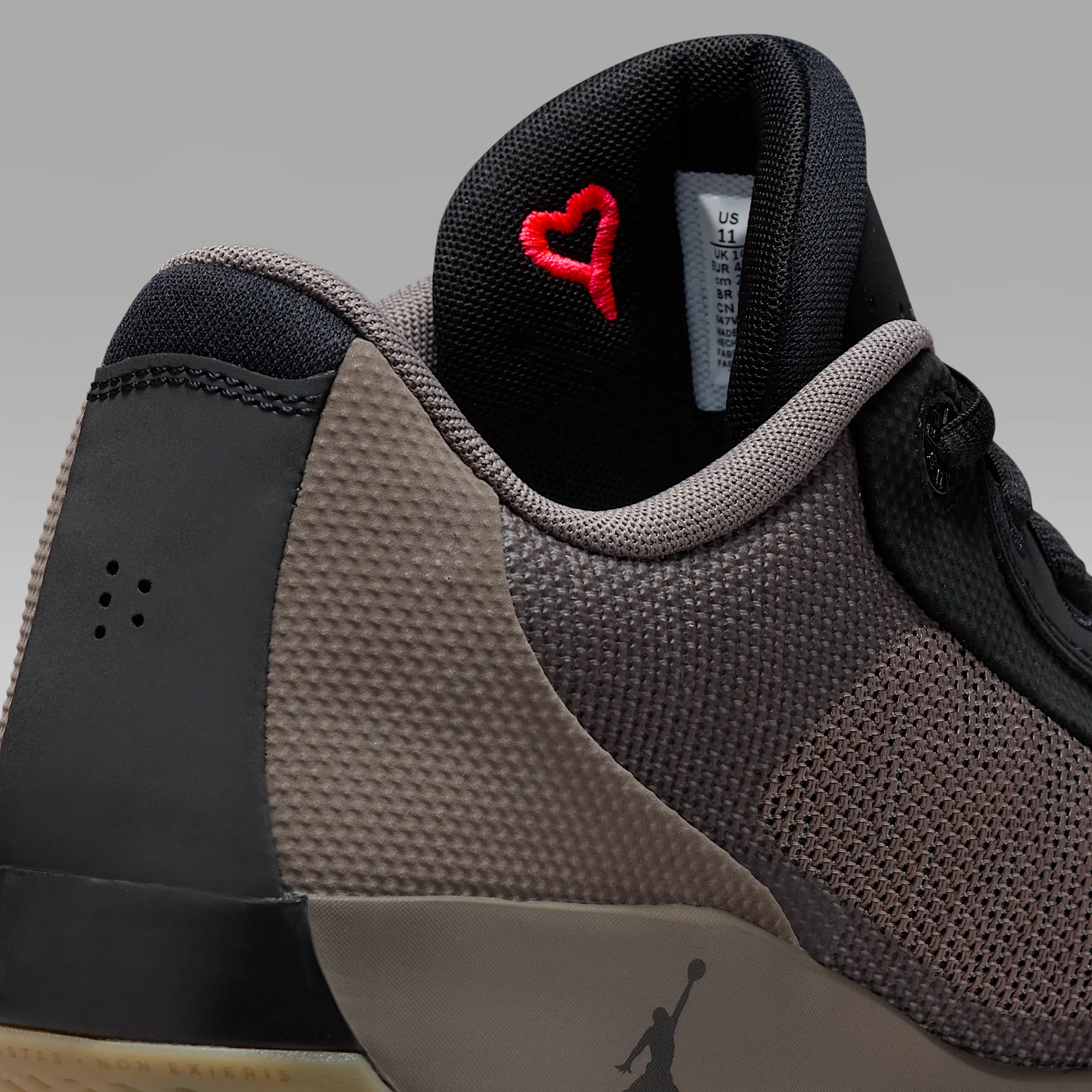 5F564F_Jordan-Luka-.77_GUM_HF0806-200_img8