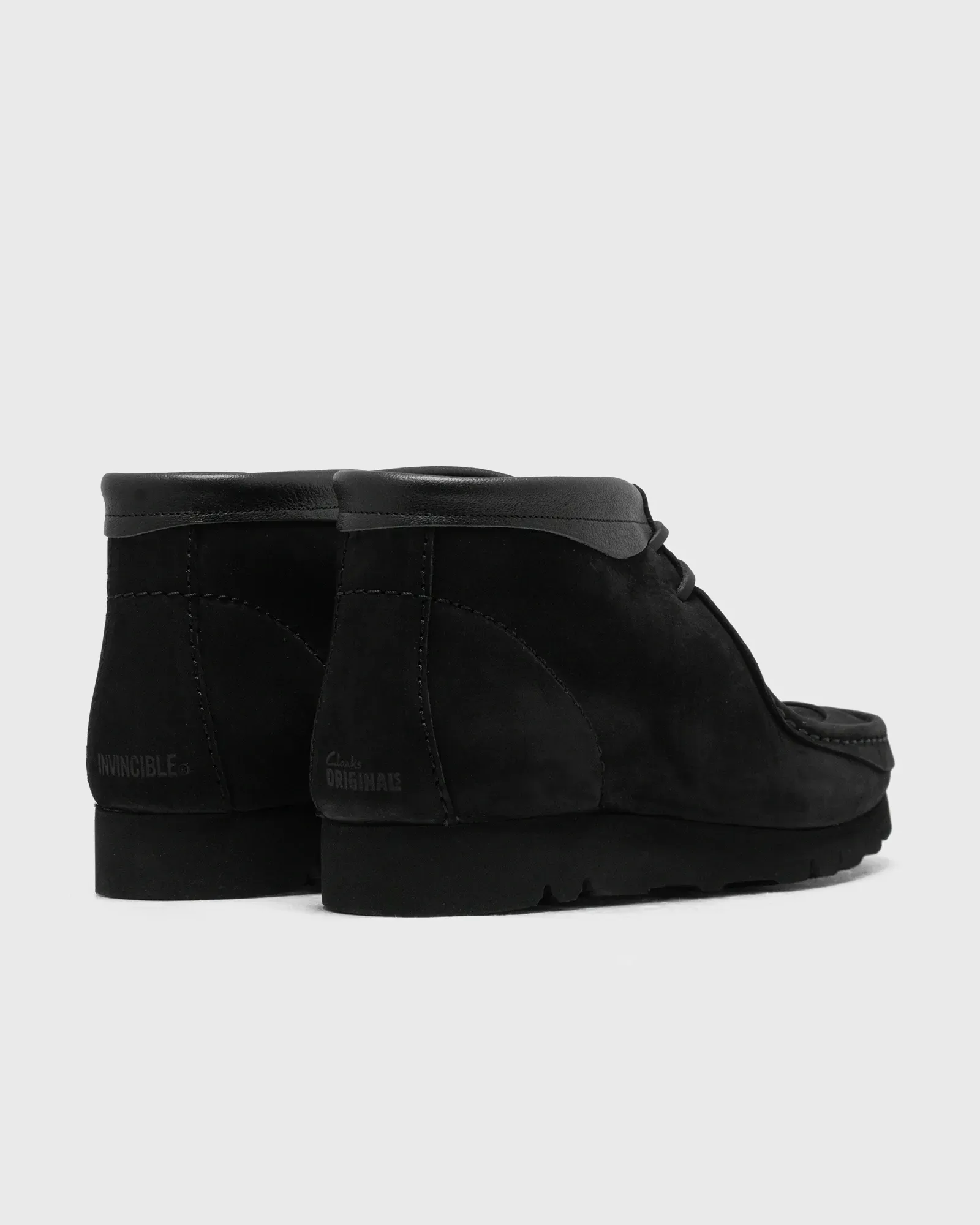 000000_Invincible-x-Clarks-Wallabee-Boot_BLACK-COMBI_26182298_img3