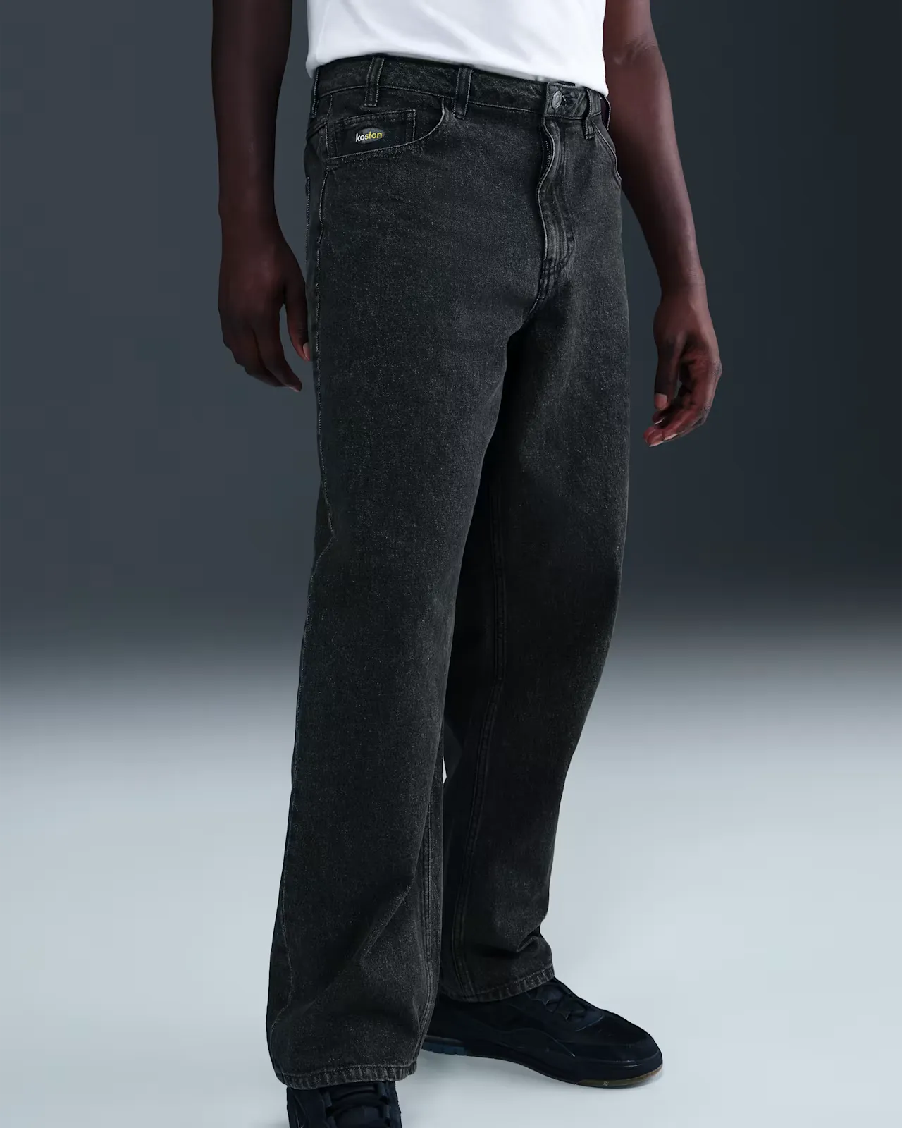 404040_Eric-Koston-x-Nike-SB-Loose-Denim-Skate-Pants_BLACK_img0