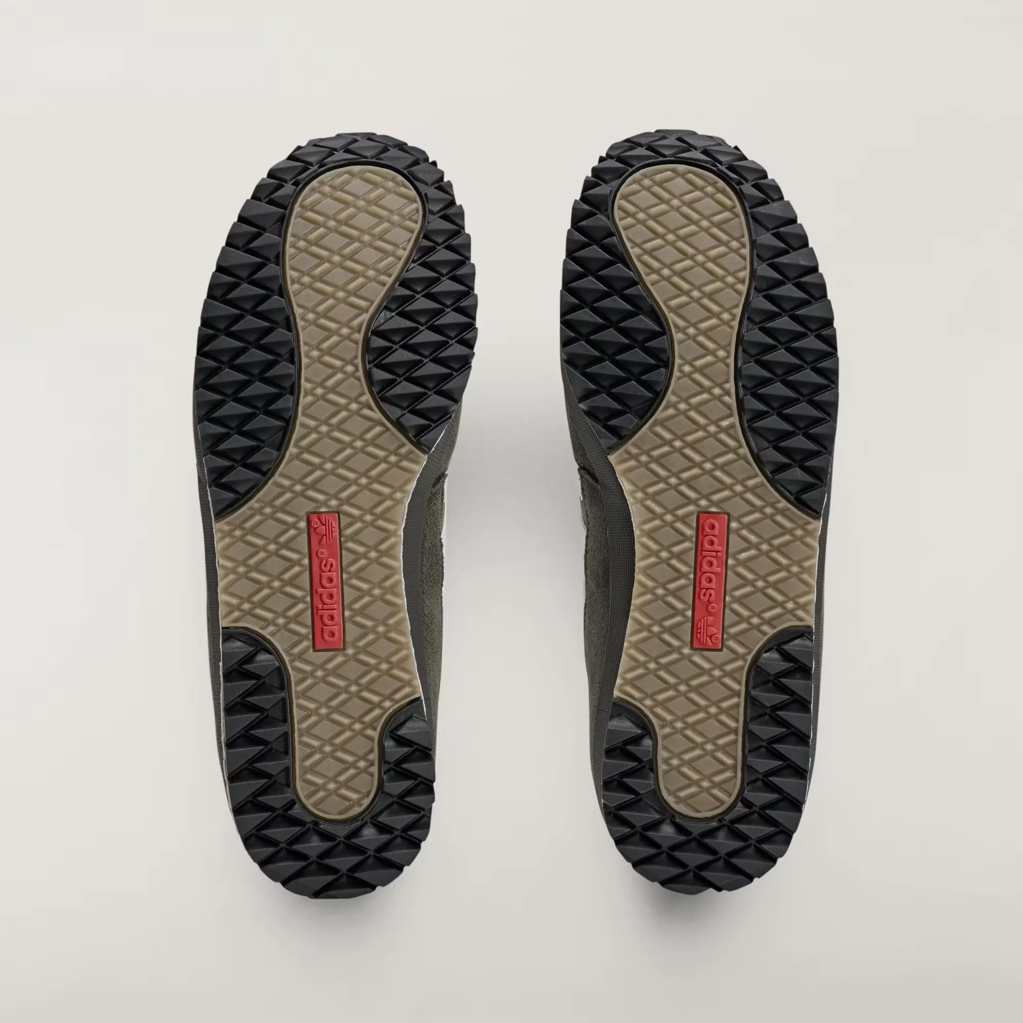 5F554C_adidas-NY-II-Outdoor-SPZL_BRANCH-ALUMINA_JR1564_img2