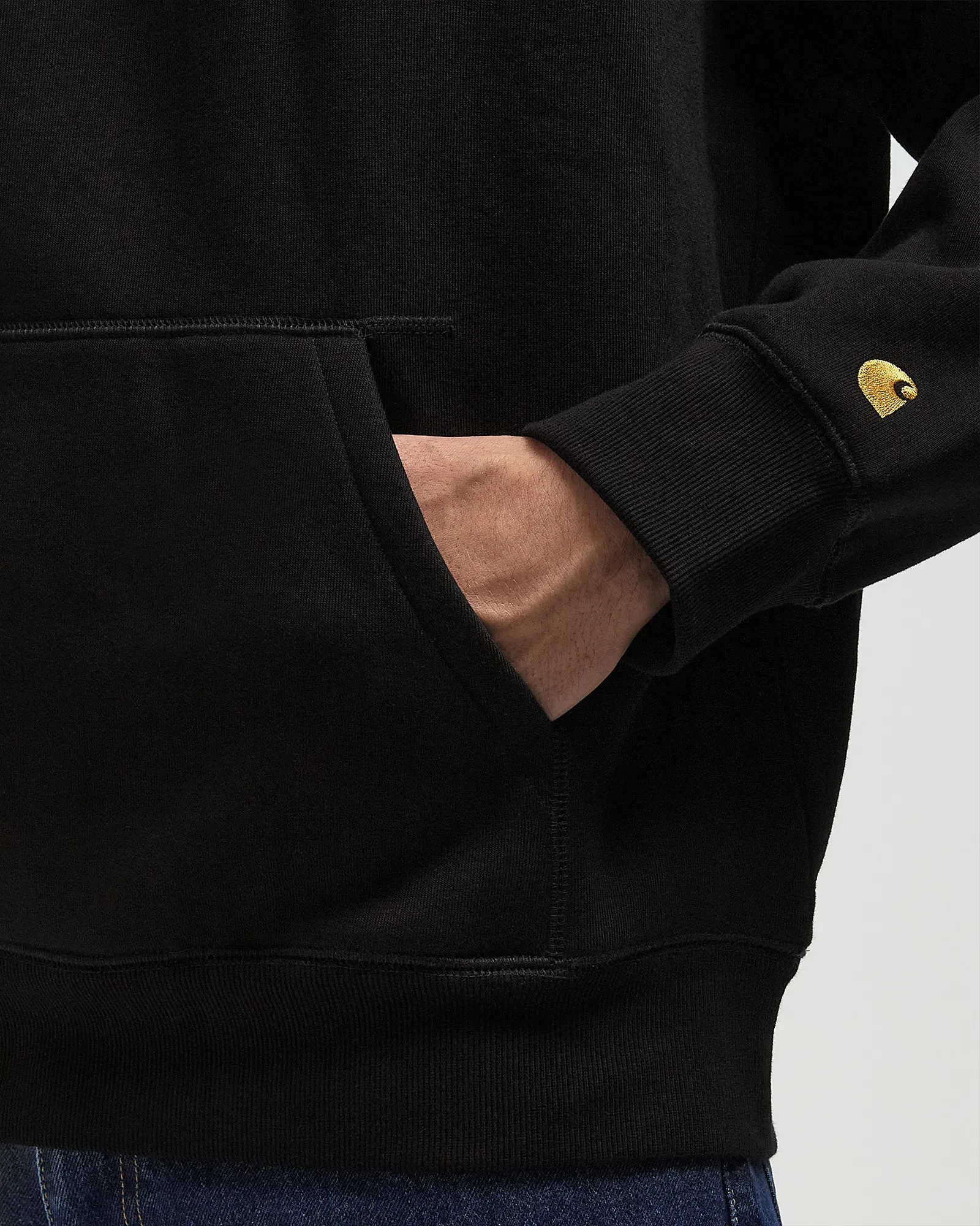 000000_BSTN-x-Carhartt-WIP-Feinkost-Hoodie_BLACK_I03235289XX-BSTN_img4