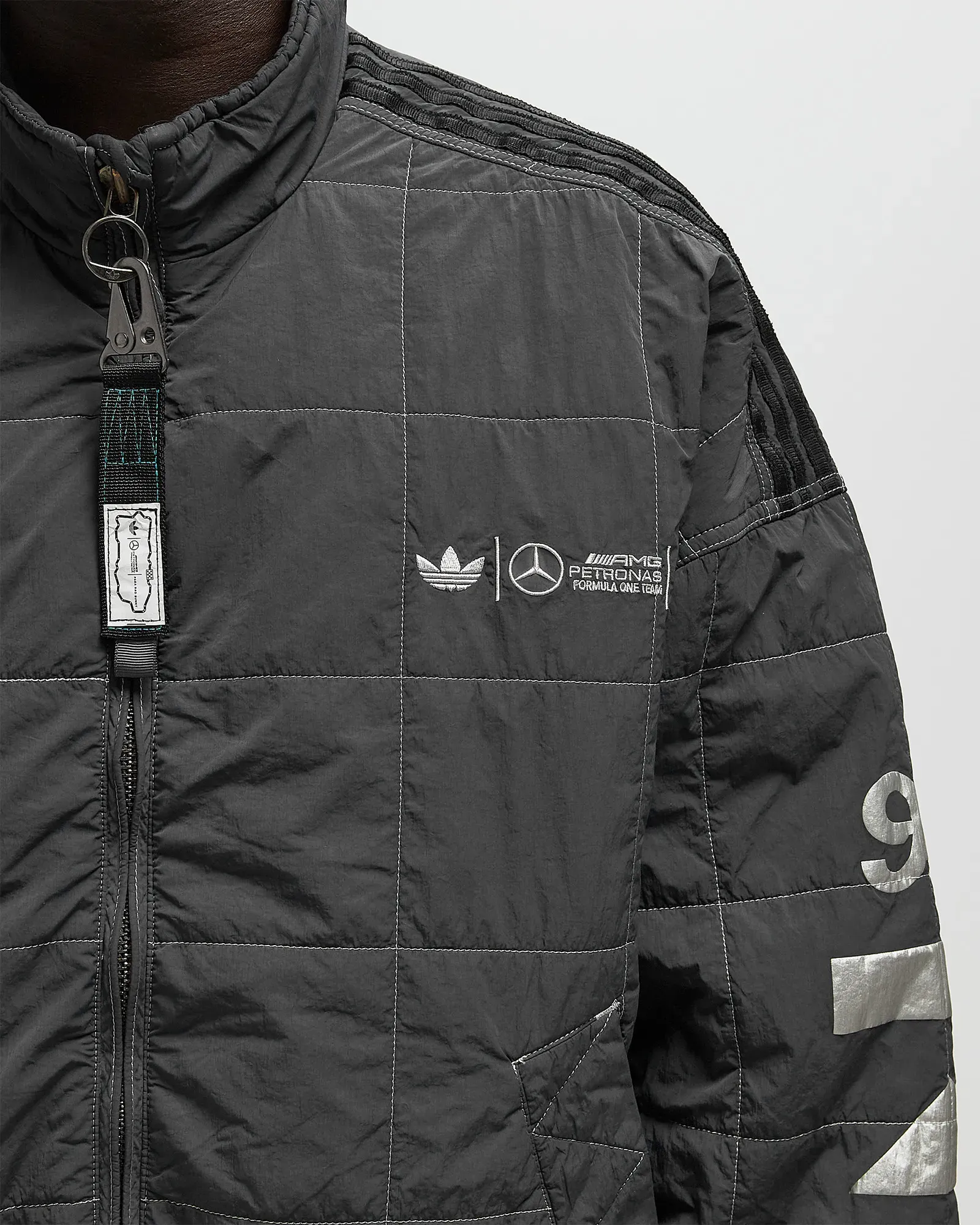 464646_Bad-Bunny-x-Mercedes-x-adidas-F1-Racing-Jacket-B_GREY_KH4143_img1