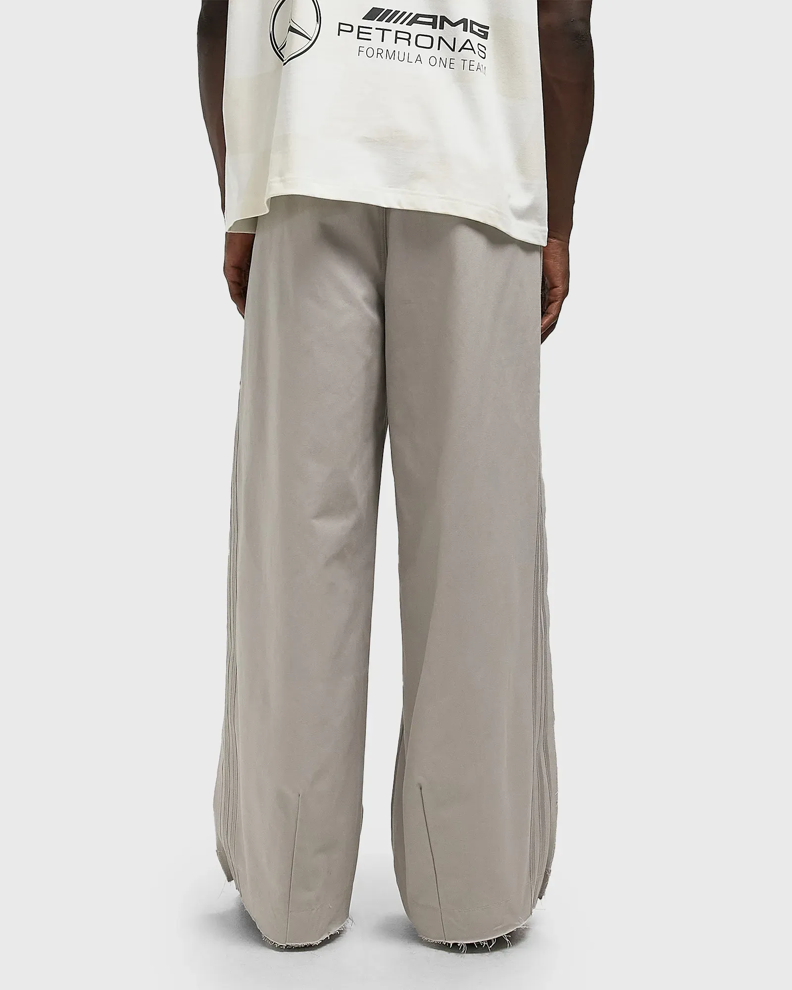 A49D94_Bad-Bunny-x-Mercedes-x-adidas-F1-Race-Pant_GREY_KD7595_img2