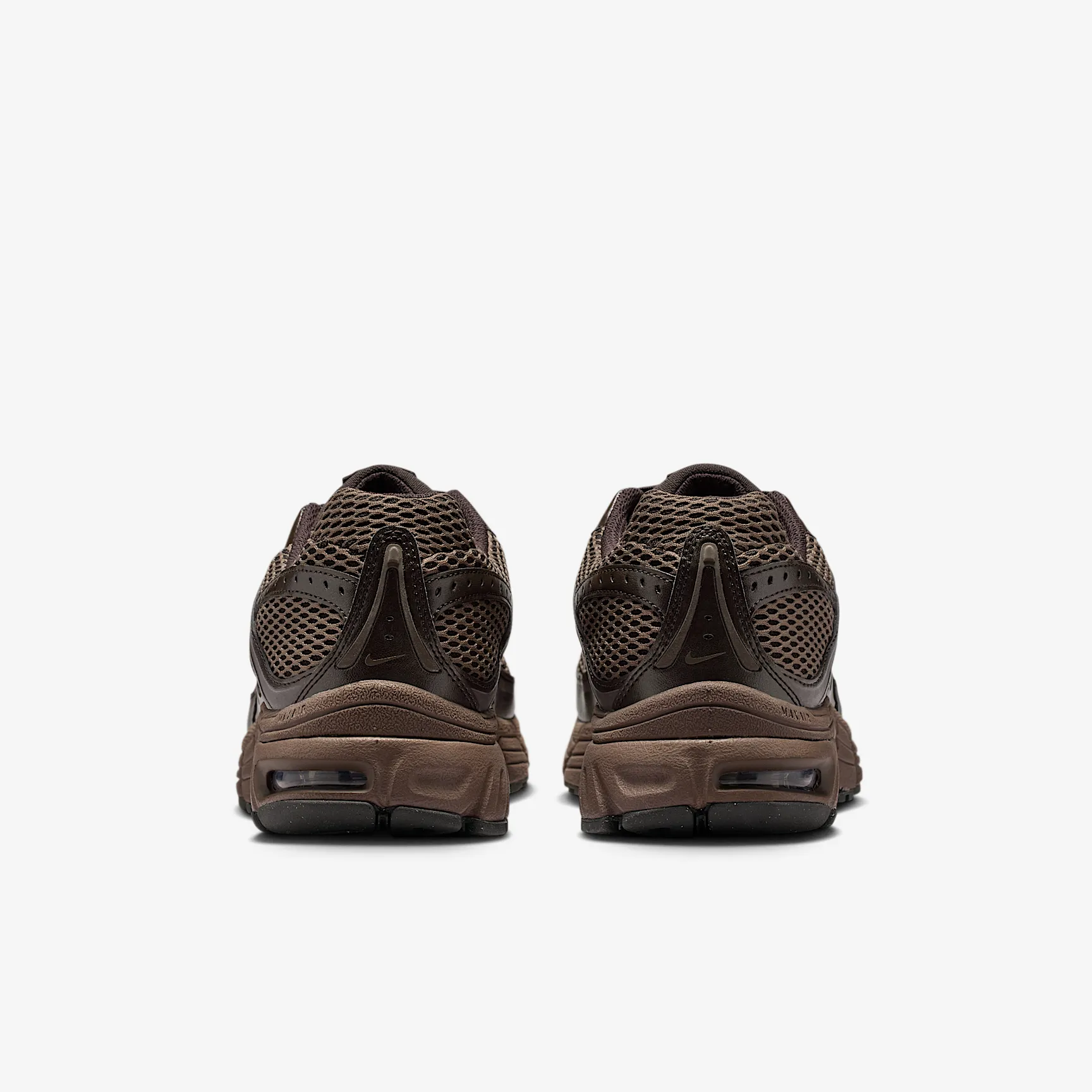 332B26_Nike-Air-Max-Moto-2K_VELVET-BROWN_IO9279-200_img5