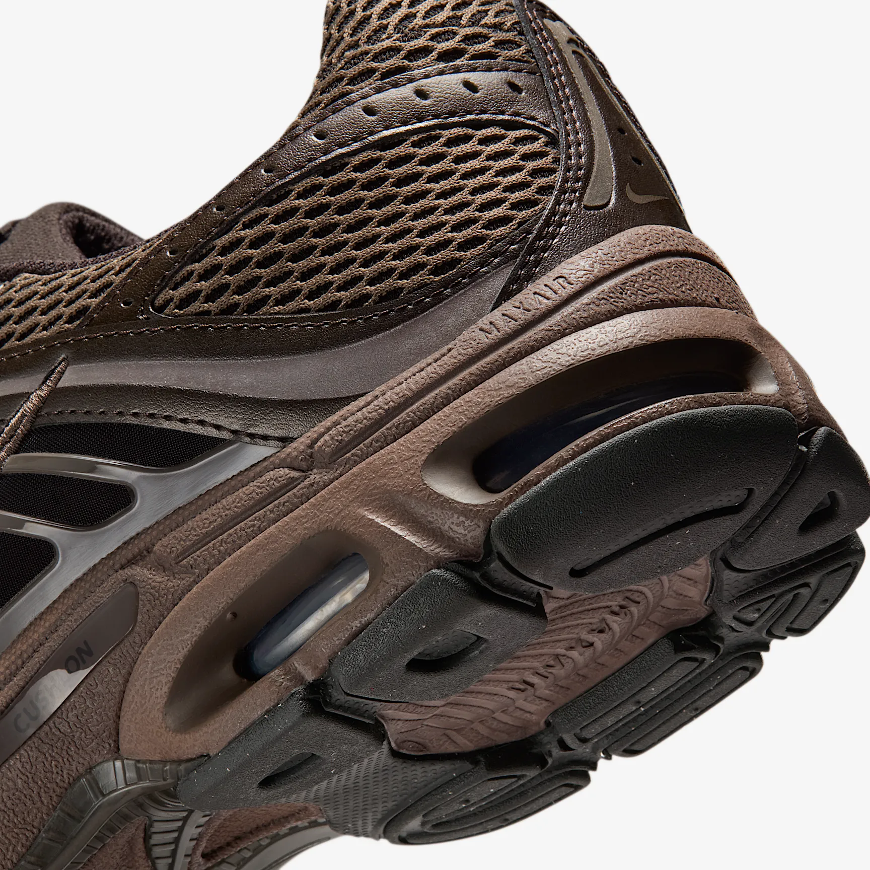 332B26_Nike-Air-Max-Moto-2K_VELVET-BROWN_IO9279-200_img7