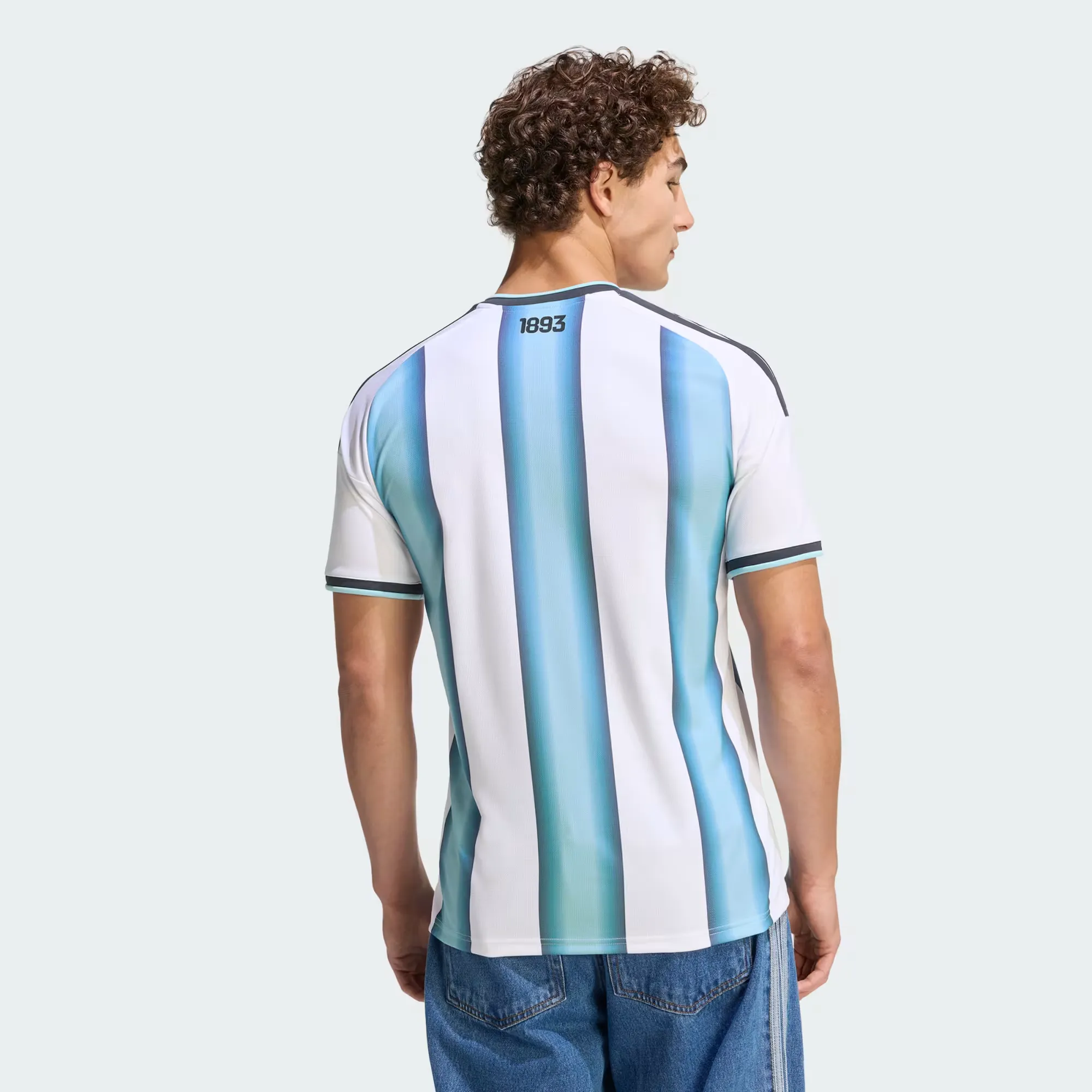 76B4CA_adidas-Replica-Jersey-2026_ARGENTINA-HOME_JM8396_img1